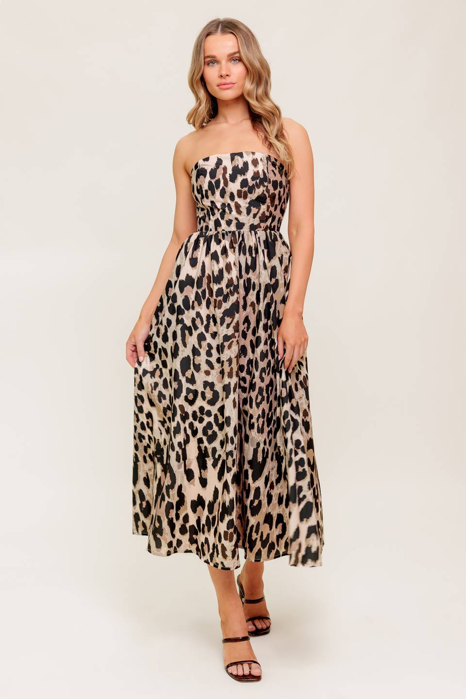 VESTIDO MIDI DE BALÉ FLUTTER GLOW EM TECIDO TECIDO