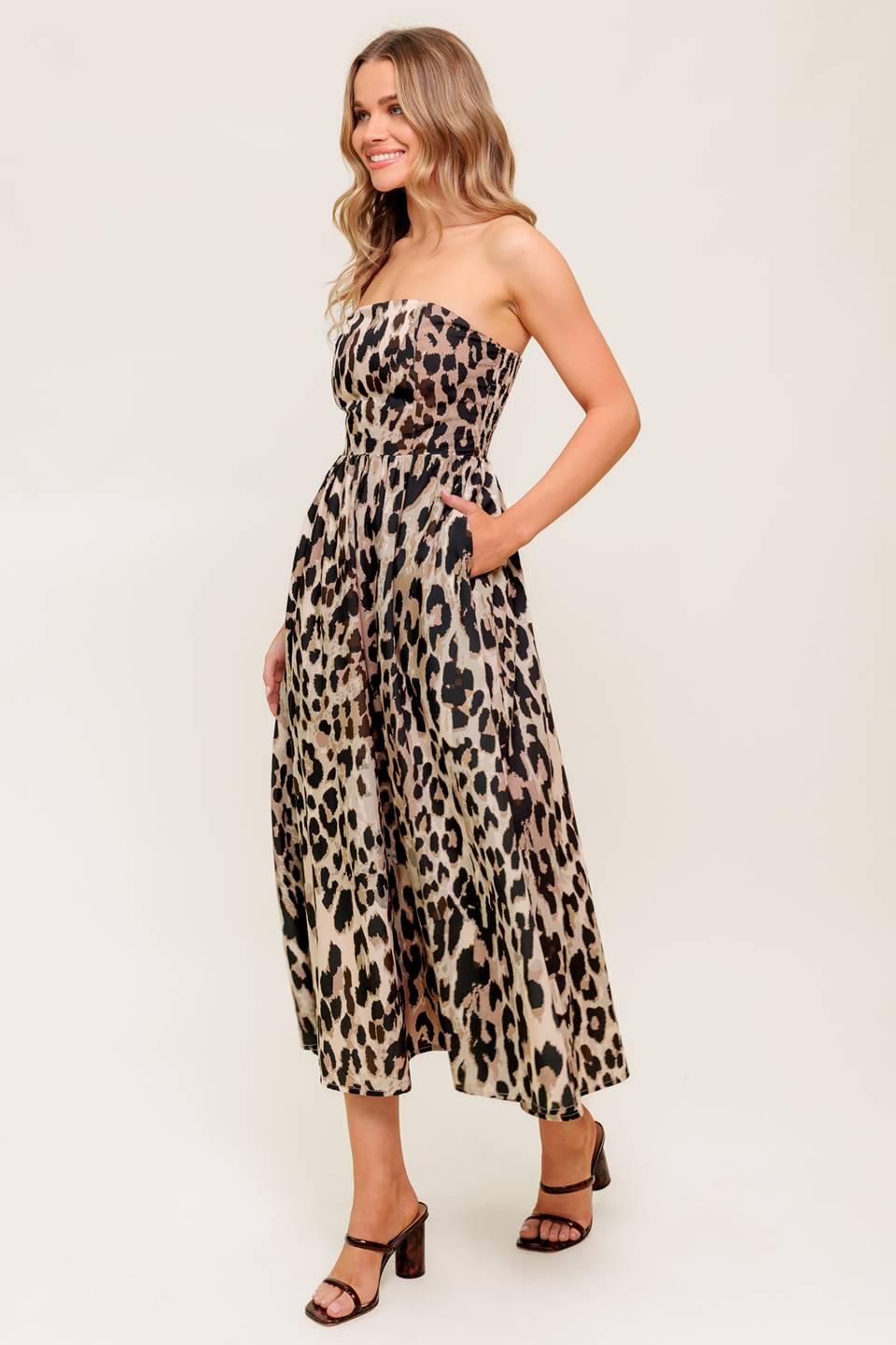 VESTIDO MIDI DE BALÉ FLUTTER GLOW EM TECIDO TECIDO