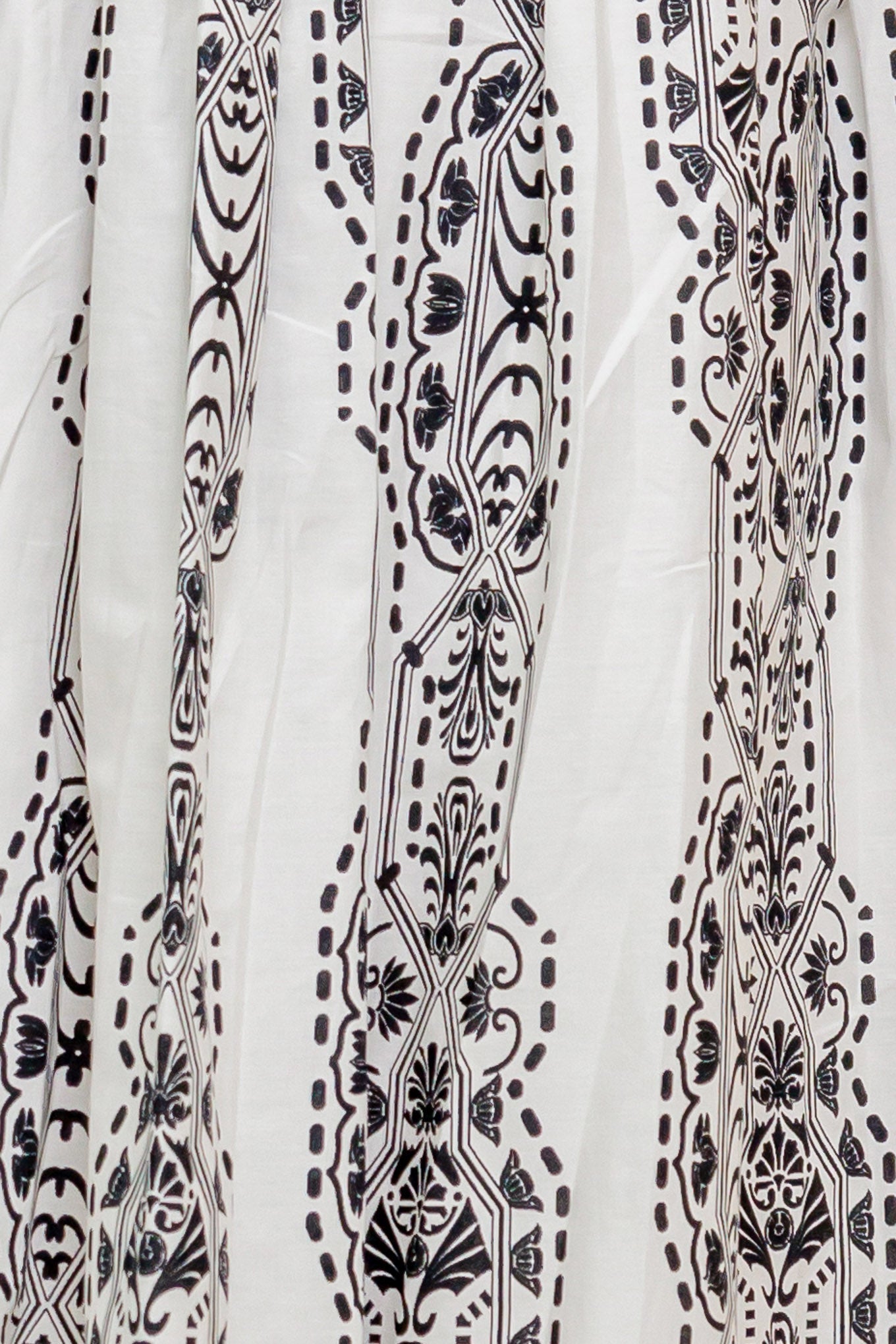 VESTIDO MIDI DE PUNTO DE SILUETA ​​DE VERANO