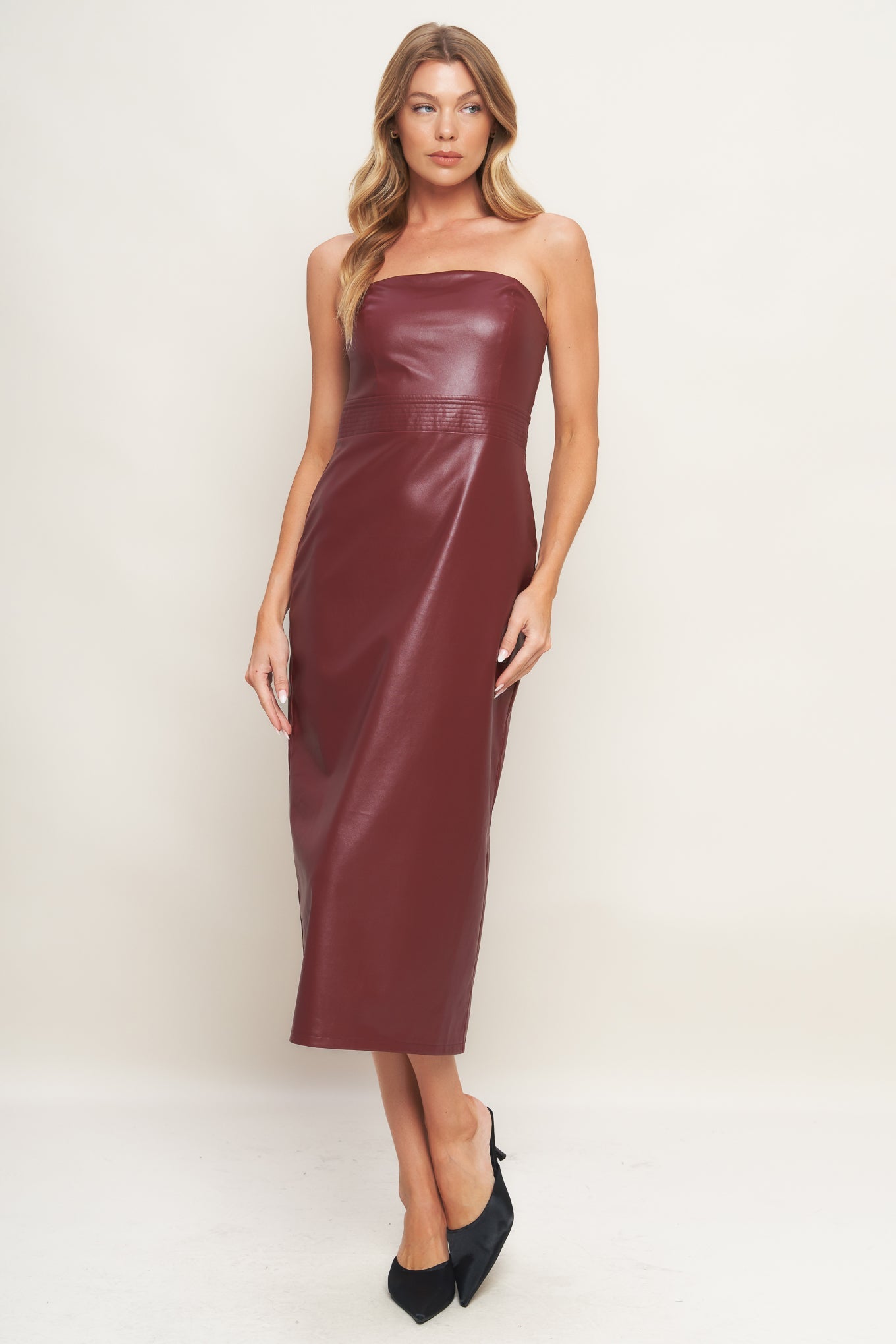 RUNWAY TREND FAUX LEATHER MIDI DRESS - MaraFormigone