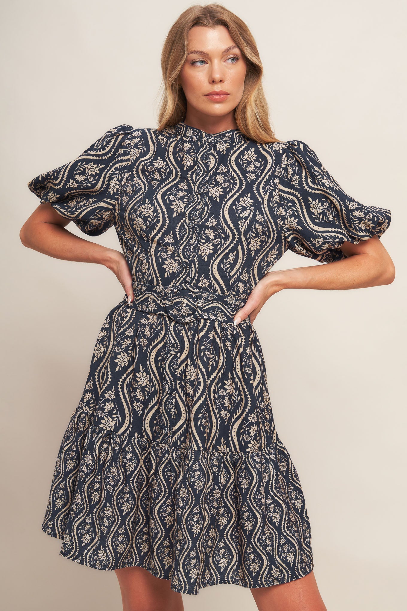 Vestido curto tecido ORNATE BLOOM