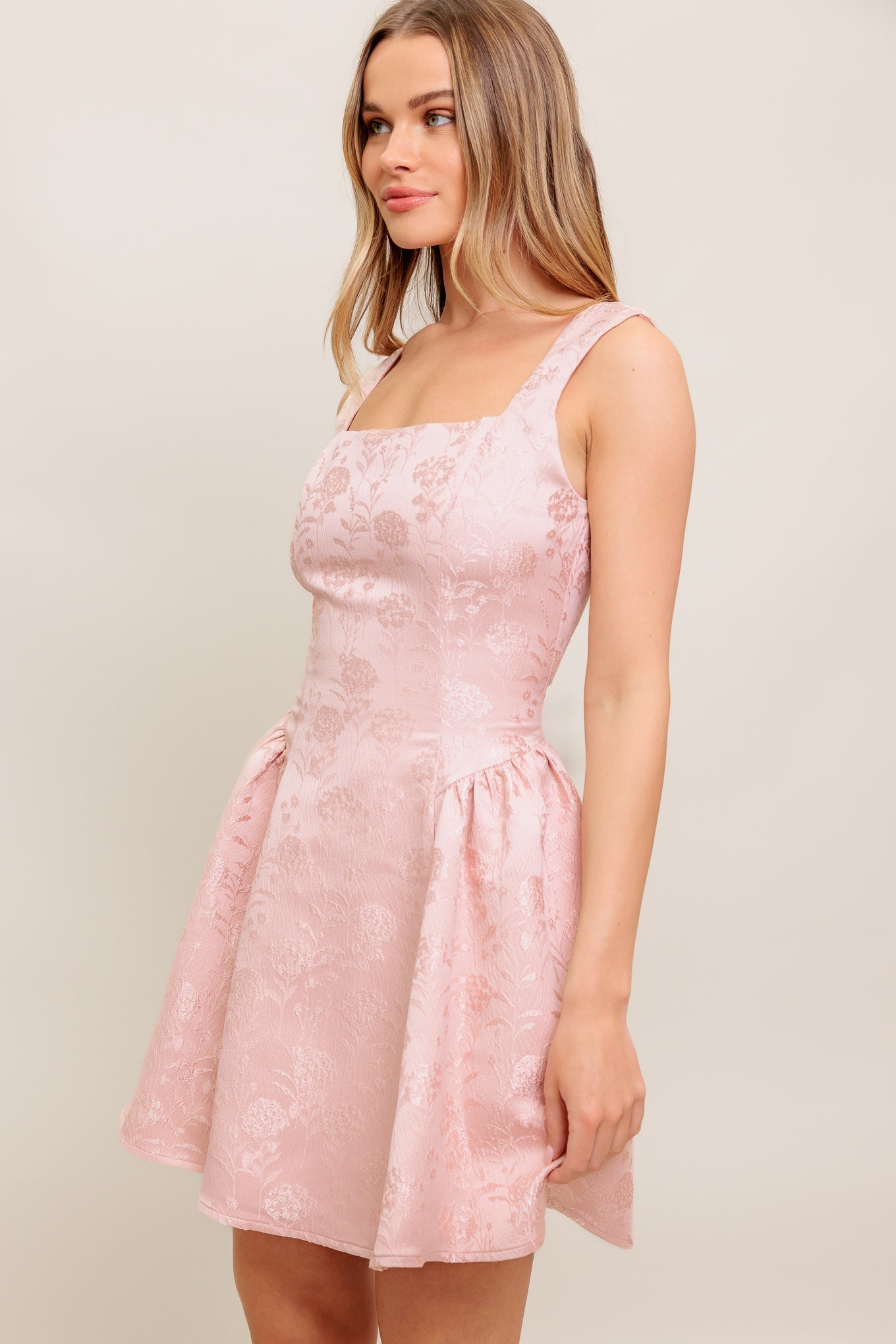 VESTIDO MINI DE SATÉN JACQUARD TEJIDO SWEET BLOOM