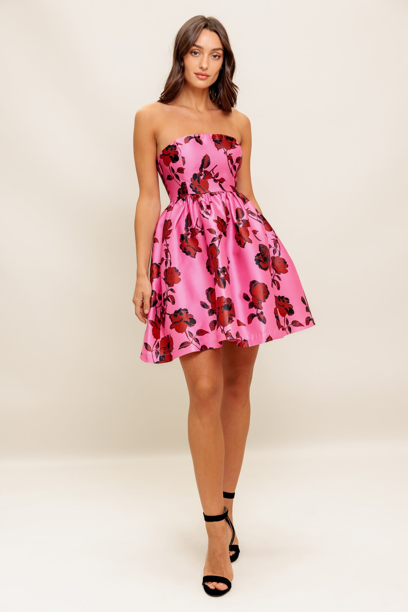 MINIVESTIDO TEJIDO SIN TIRANTES DE SEDUCCIÓN