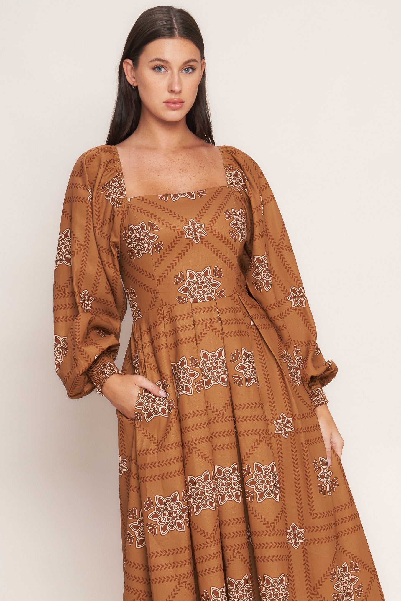 VESTIDO MIDI TEJIDO CON CUADRADOS DEL SUROESTE