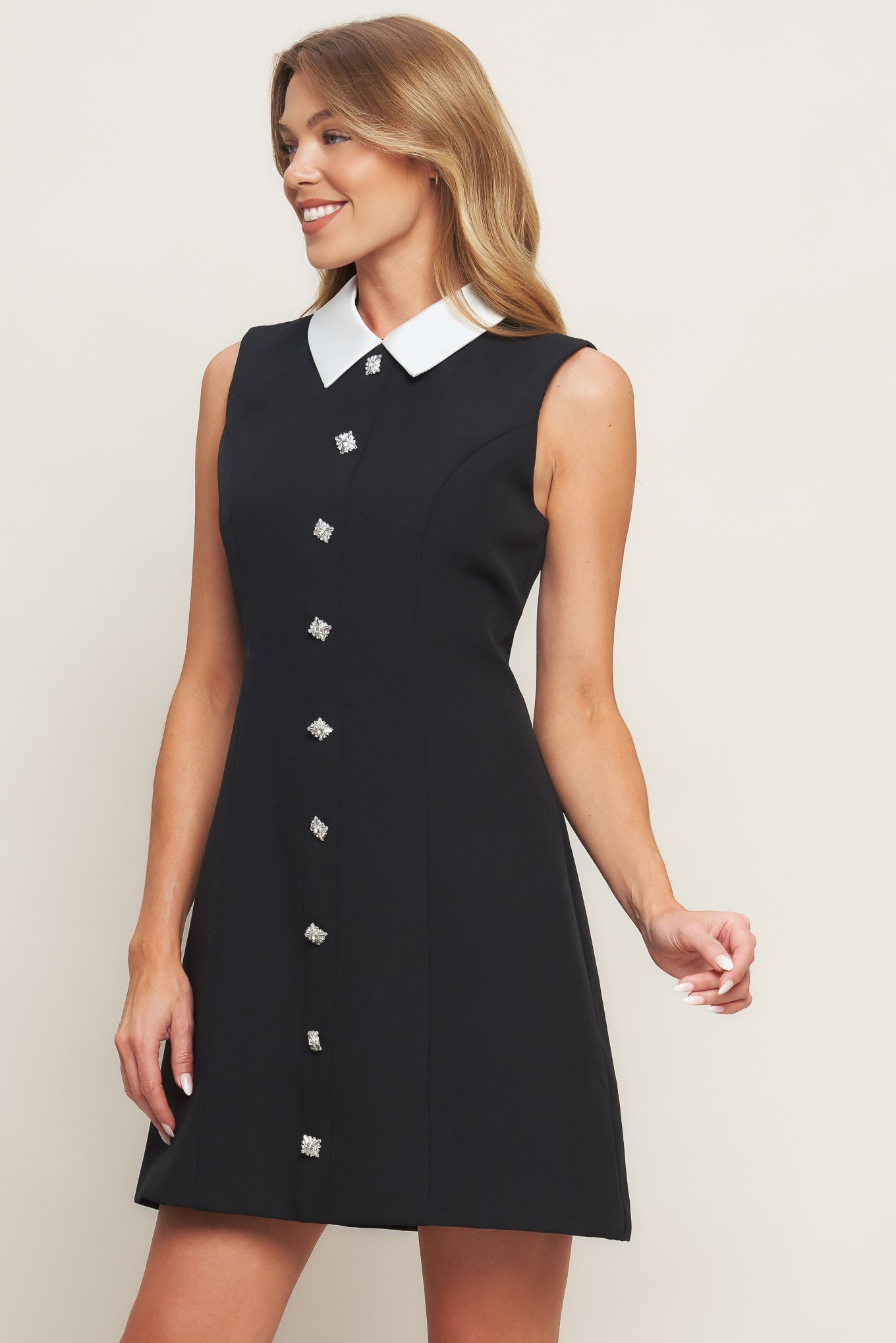 LOVELY MOMENT BLACK WOVEN MINI DRESS - MaraFormigone