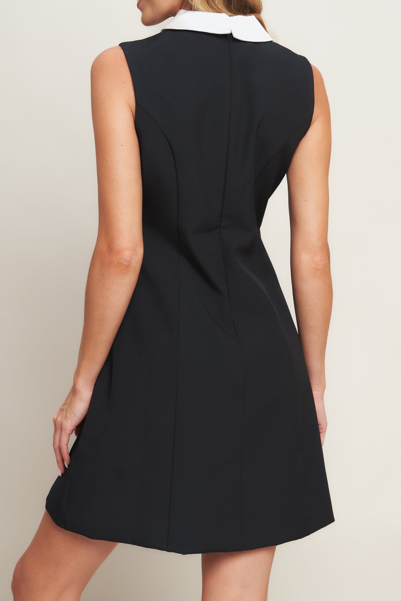 LOVELY MOMENT BLACK WOVEN MINI DRESS - MaraFormigone