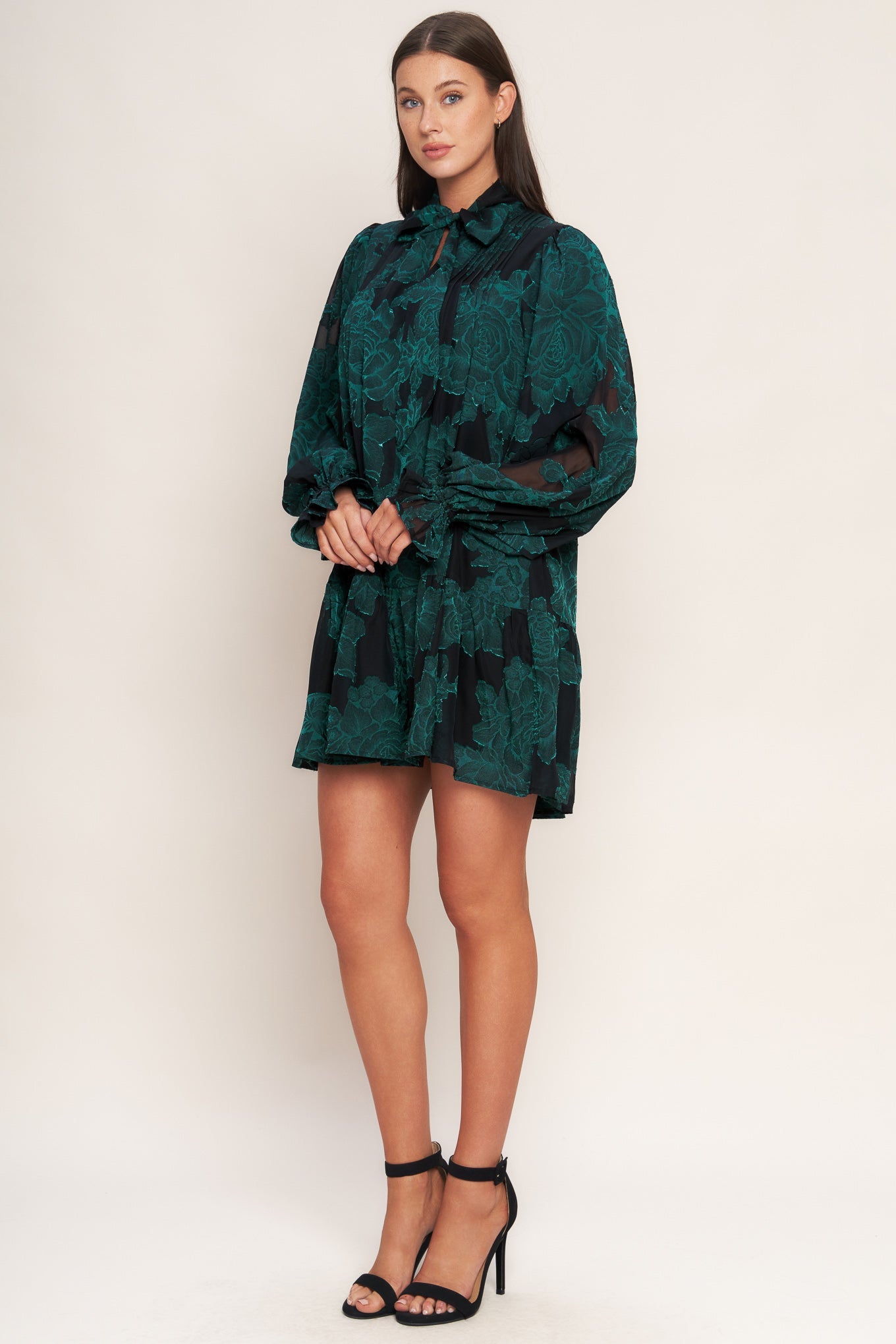 MINIVESTIDO TEJIDO PÉTALO VENENOSO