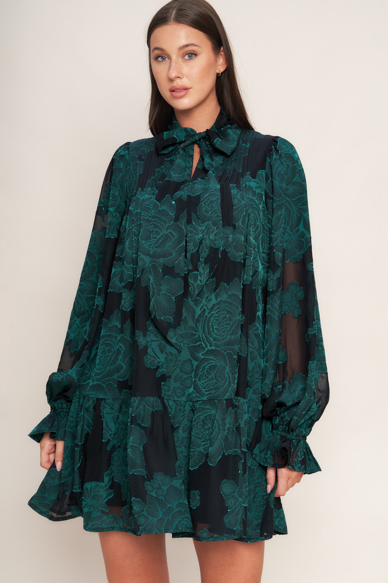 MINIVESTIDO TEJIDO PÉTALO VENENOSO