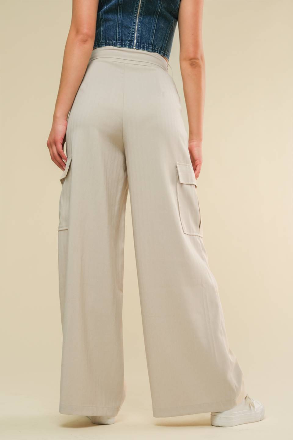 PELA ÚLTIMA VEZ CALÇAS DE TECIDO