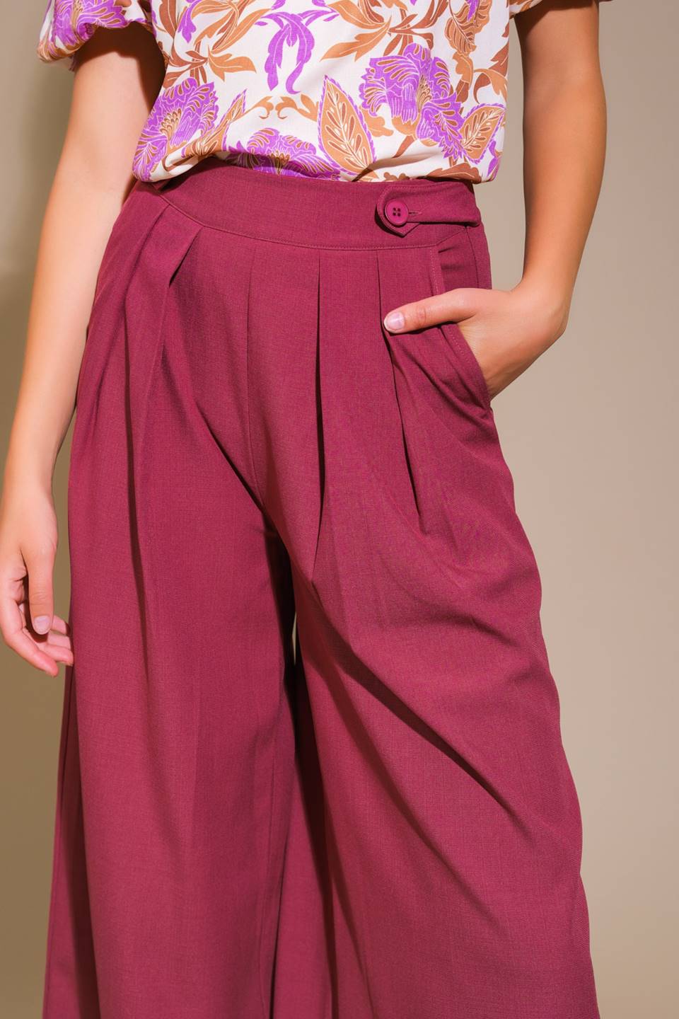 PANTALONES TEJIDOS VISTAS A LA TERRAZA