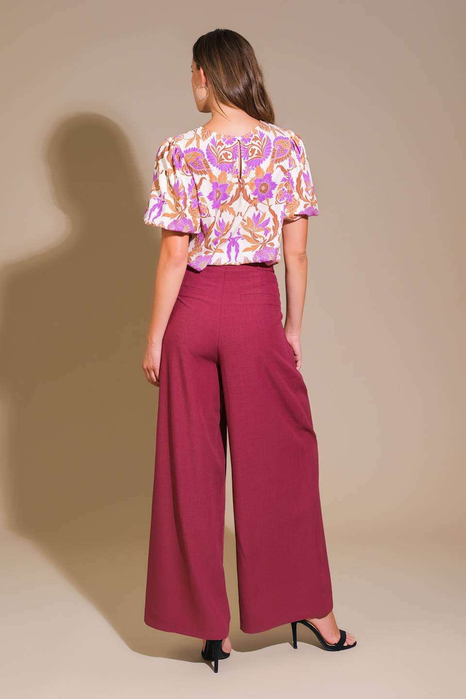 PANTALONES TEJIDOS VISTAS A LA TERRAZA