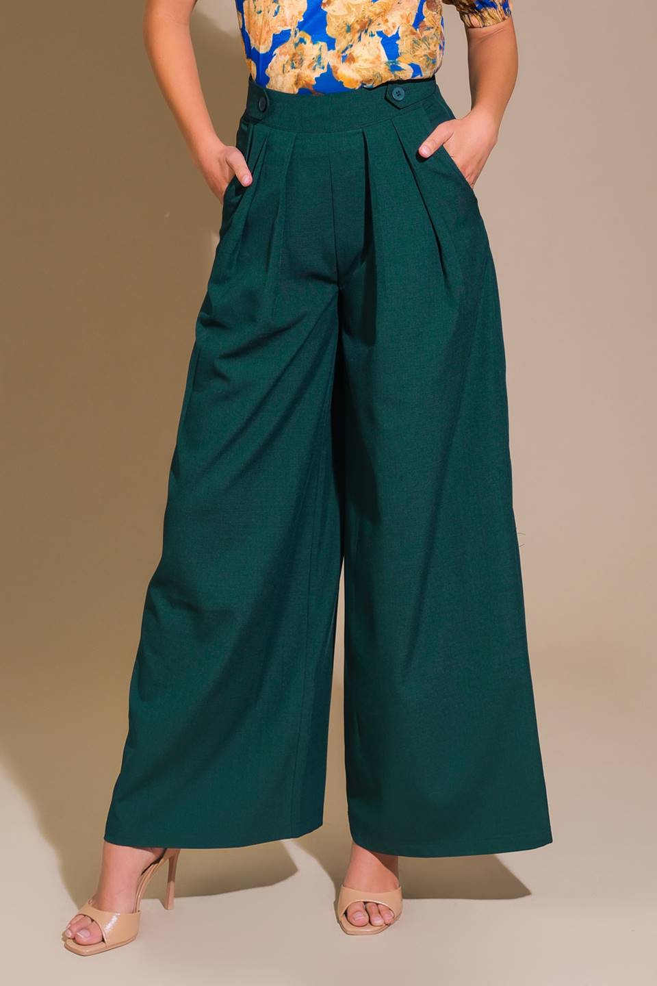 PANTALONES TEJIDOS VISTAS A LA TERRAZA