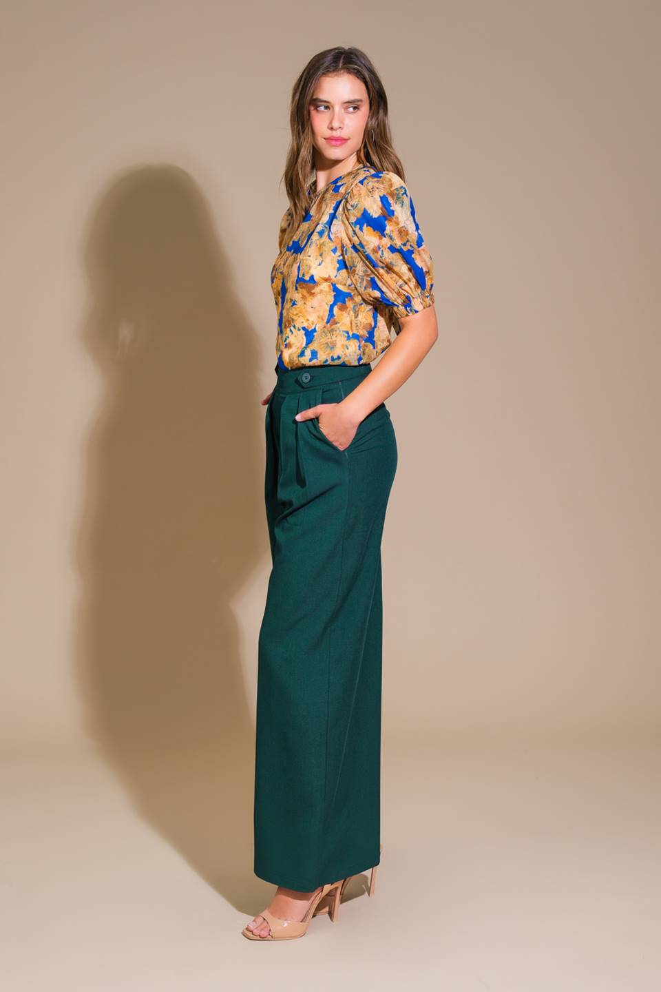 PANTALONES TEJIDOS VISTAS A LA TERRAZA