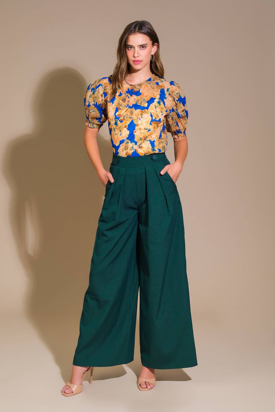 PANTALONES TEJIDOS VISTAS A LA TERRAZA