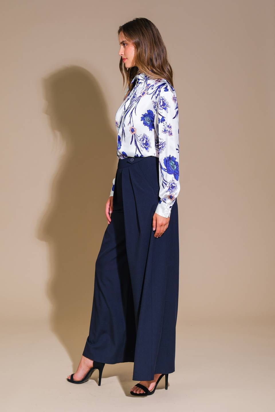 PANTALONES TEJIDOS VISTAS A LA TERRAZA