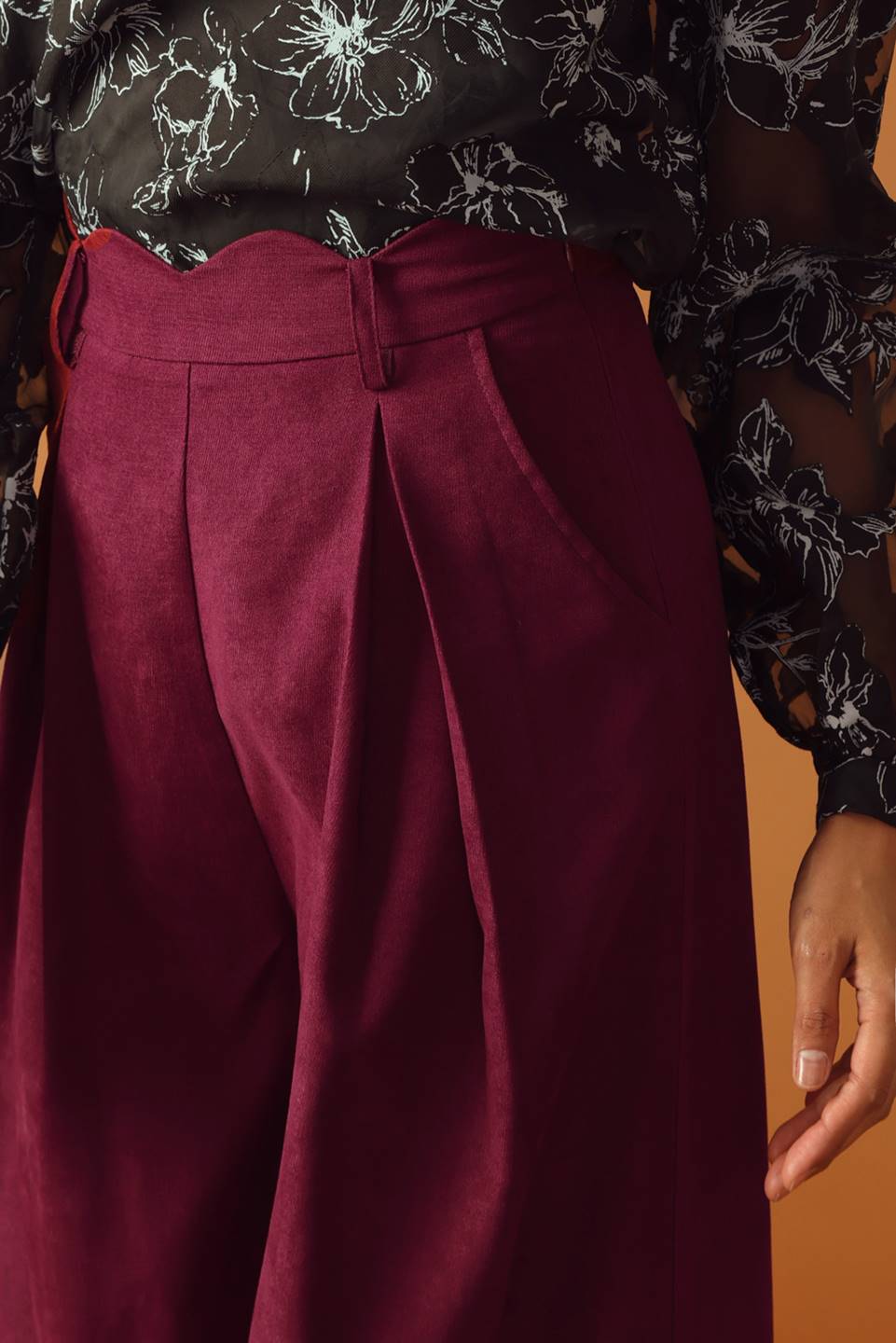 Não existe calça de tecido melhor.