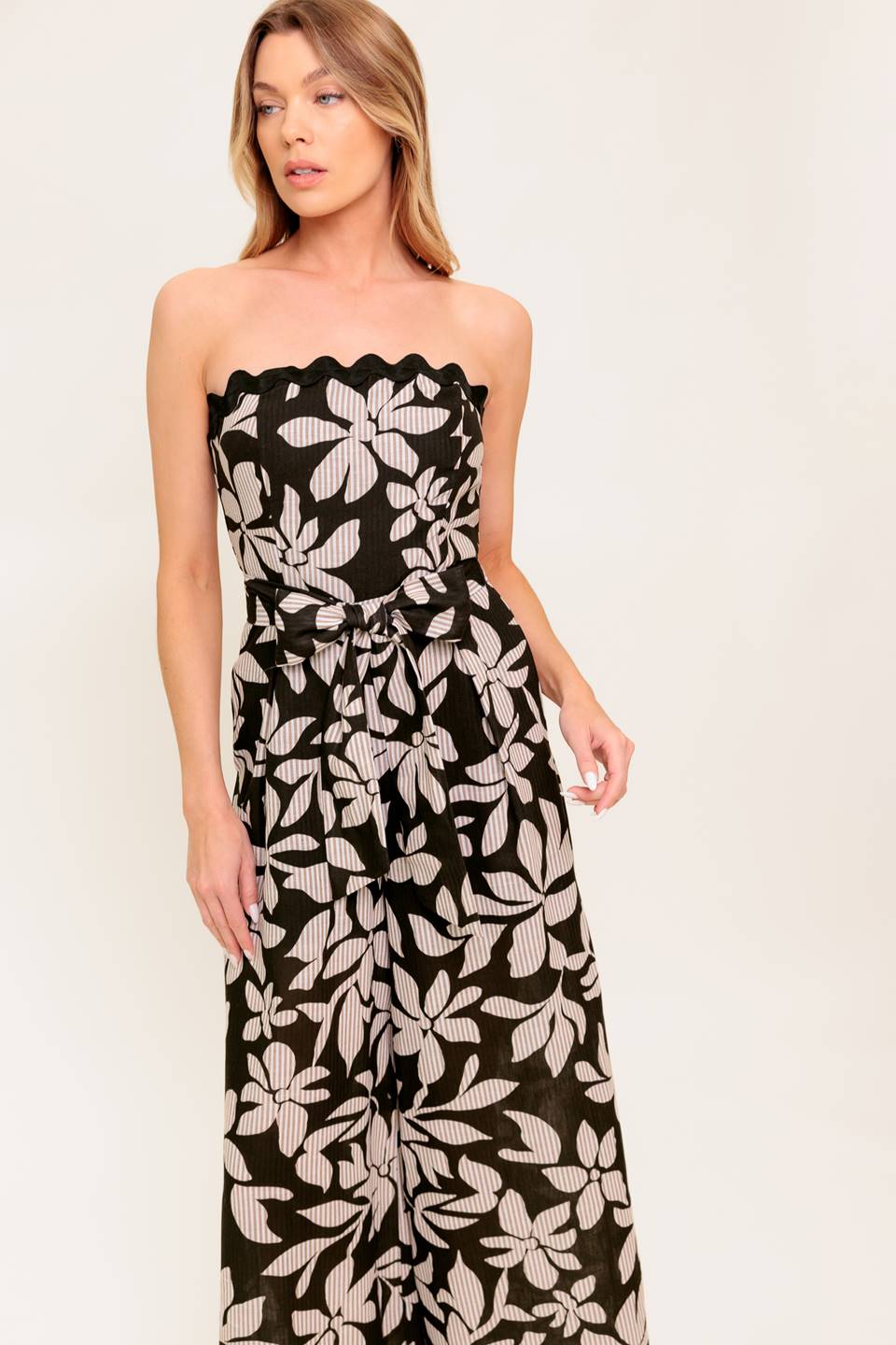 DREAMY ELEGANCE BLACK WOVEN JUMPSUIT - MaraFormigone
