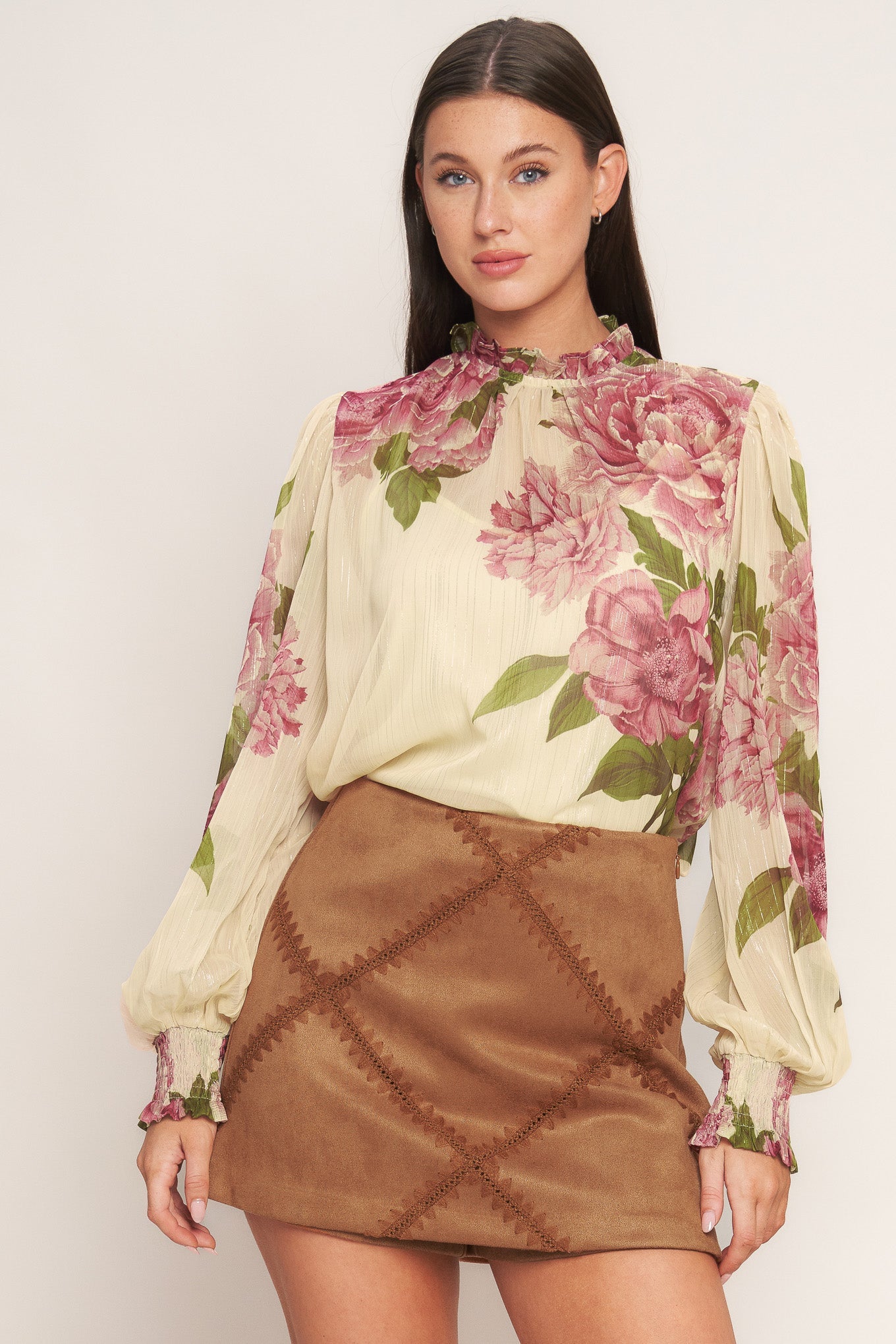 Falda pantalón de ante sintético con parche TERRA