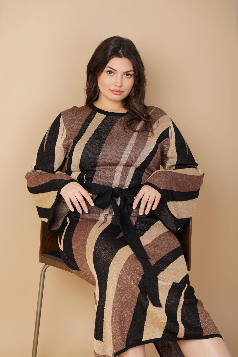 PUT ON A SMILE MIDI SWEATER DRESS - MaraFormigone