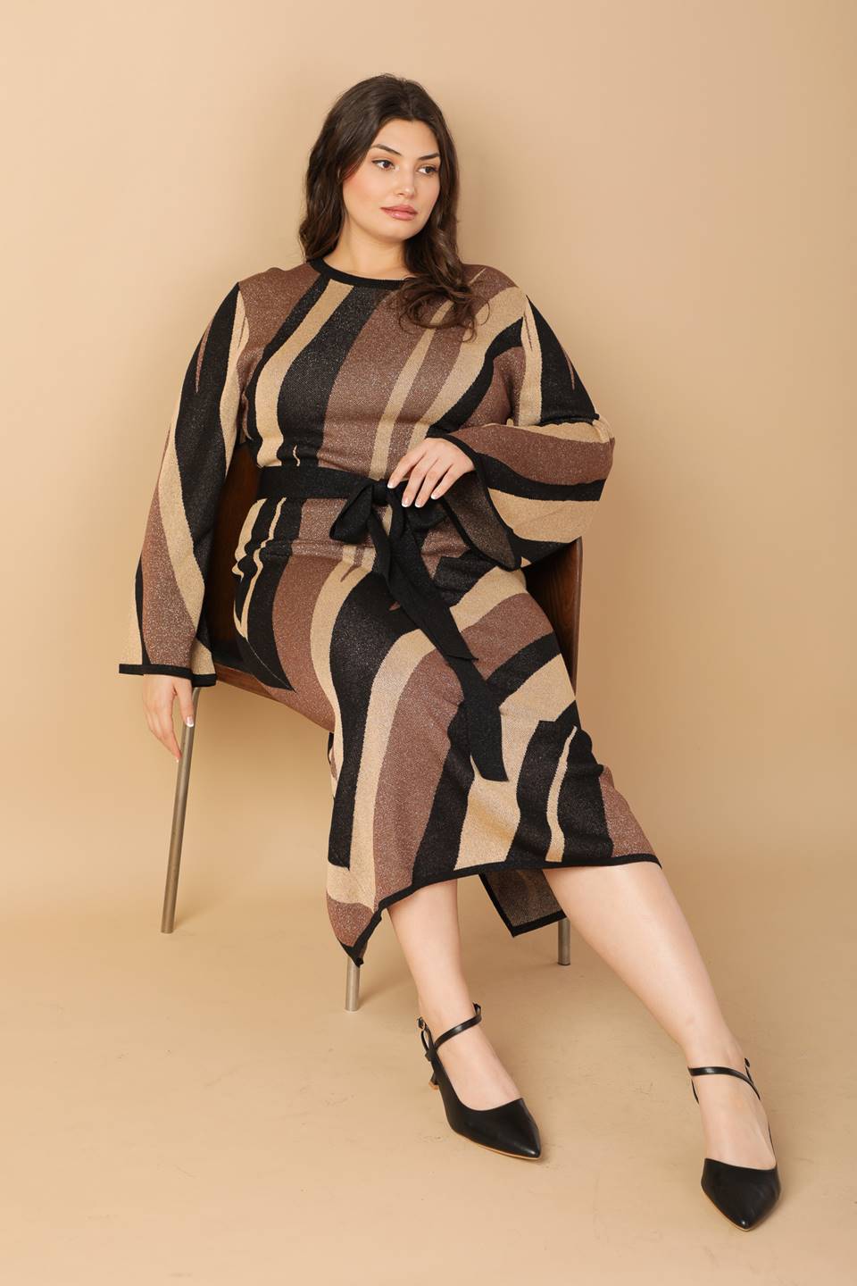 PUT ON A SMILE MIDI SWEATER DRESS - MaraFormigone