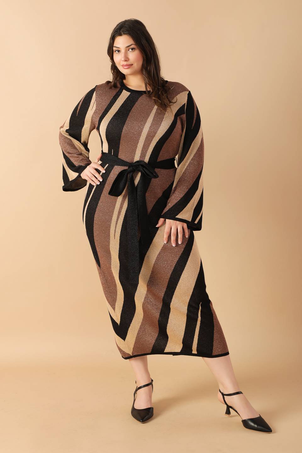 PUT ON A SMILE MIDI SWEATER DRESS - MaraFormigone