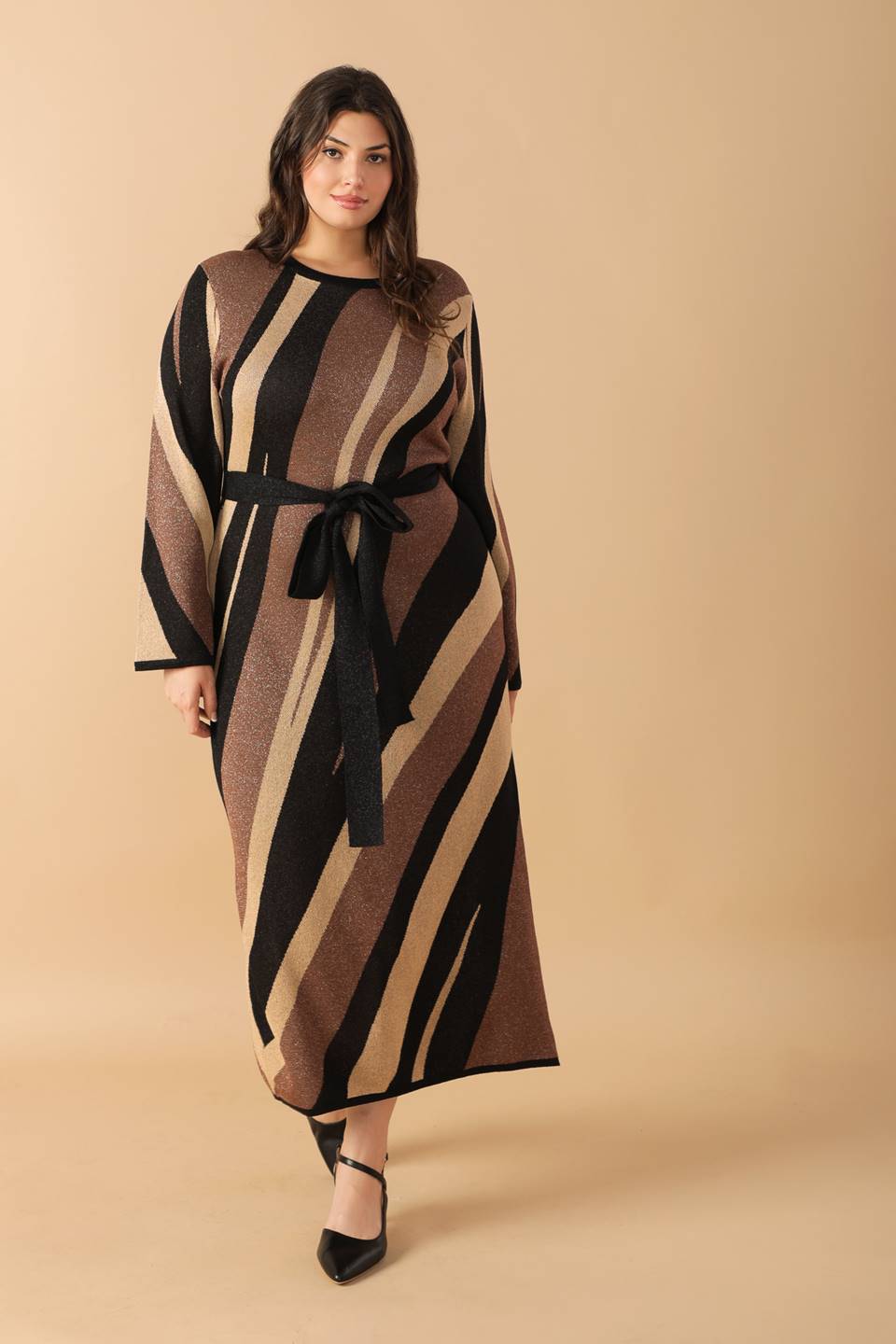 PUT ON A SMILE MIDI SWEATER DRESS - MaraFormigone