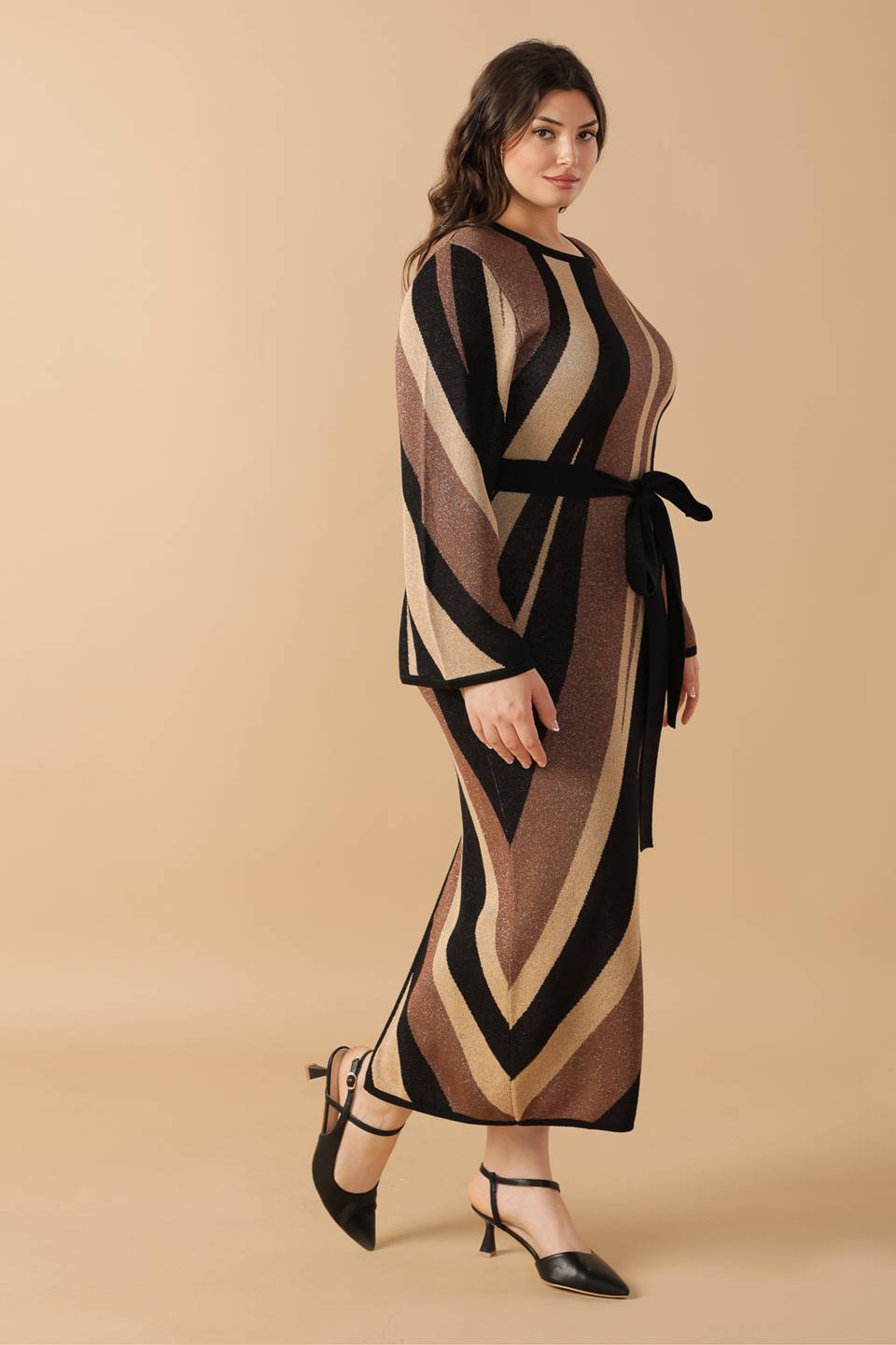 PUT ON A SMILE MIDI SWEATER DRESS - MaraFormigone