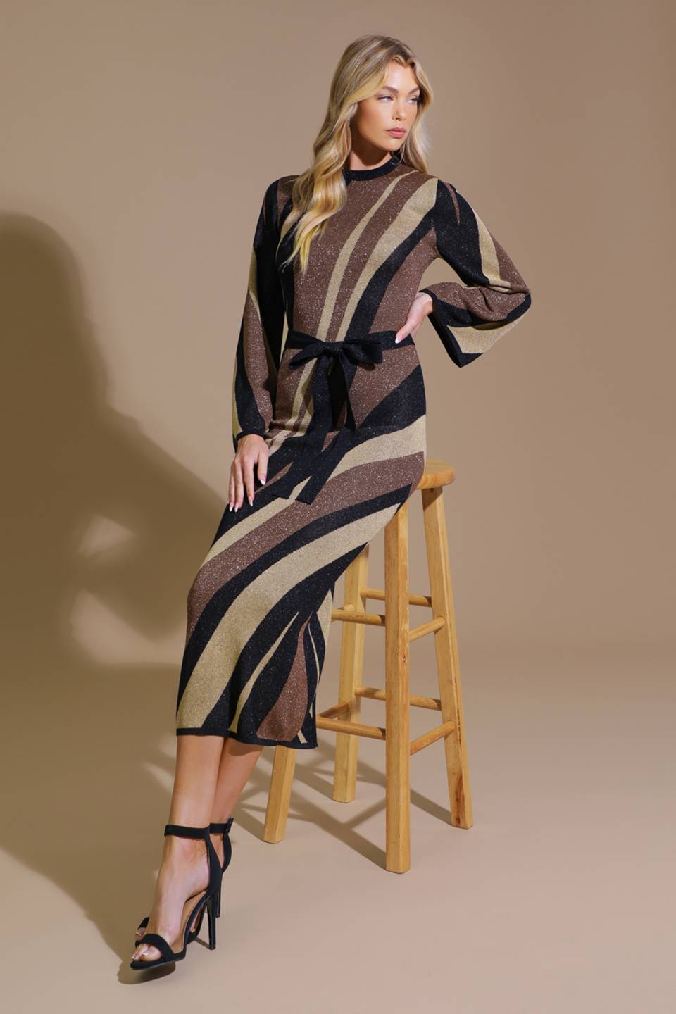 PUT ON A SMILE MIDI SWEATER DRESS - MaraFormigone