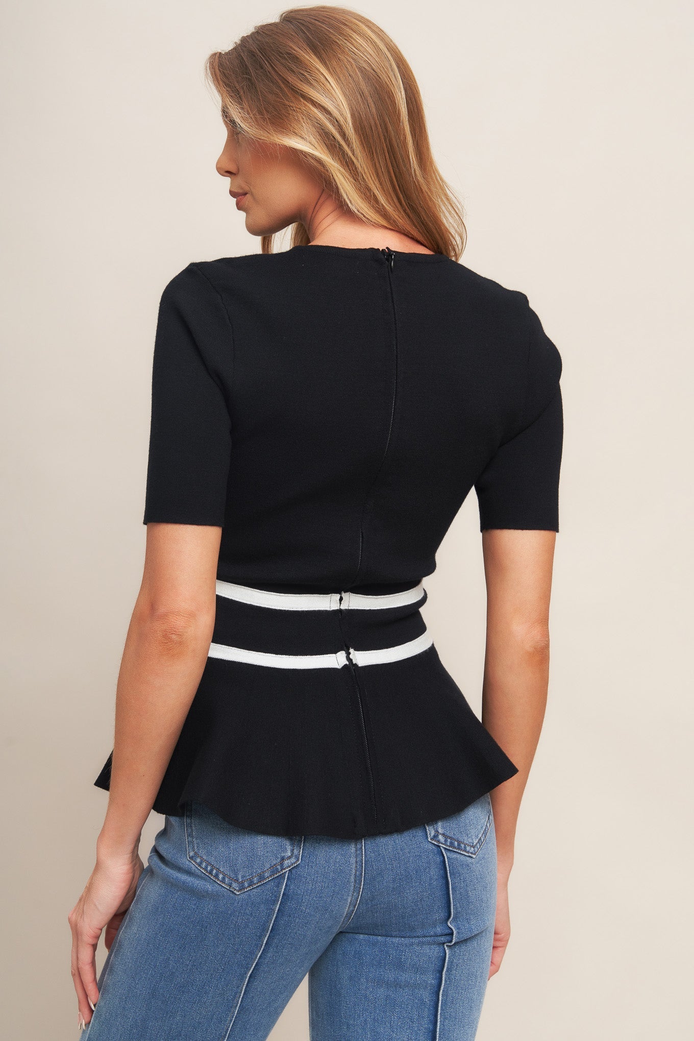 SUNLIT GROVE BLACK SWEATER KNIT TOP - MaraFormigone