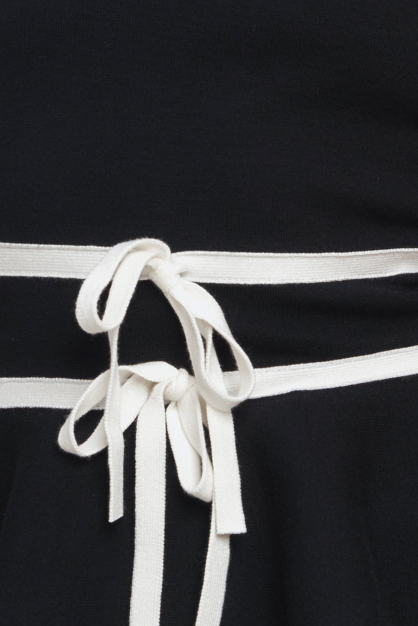 SUNLIT GROVE BLACK SWEATER KNIT TOP - MaraFormigone