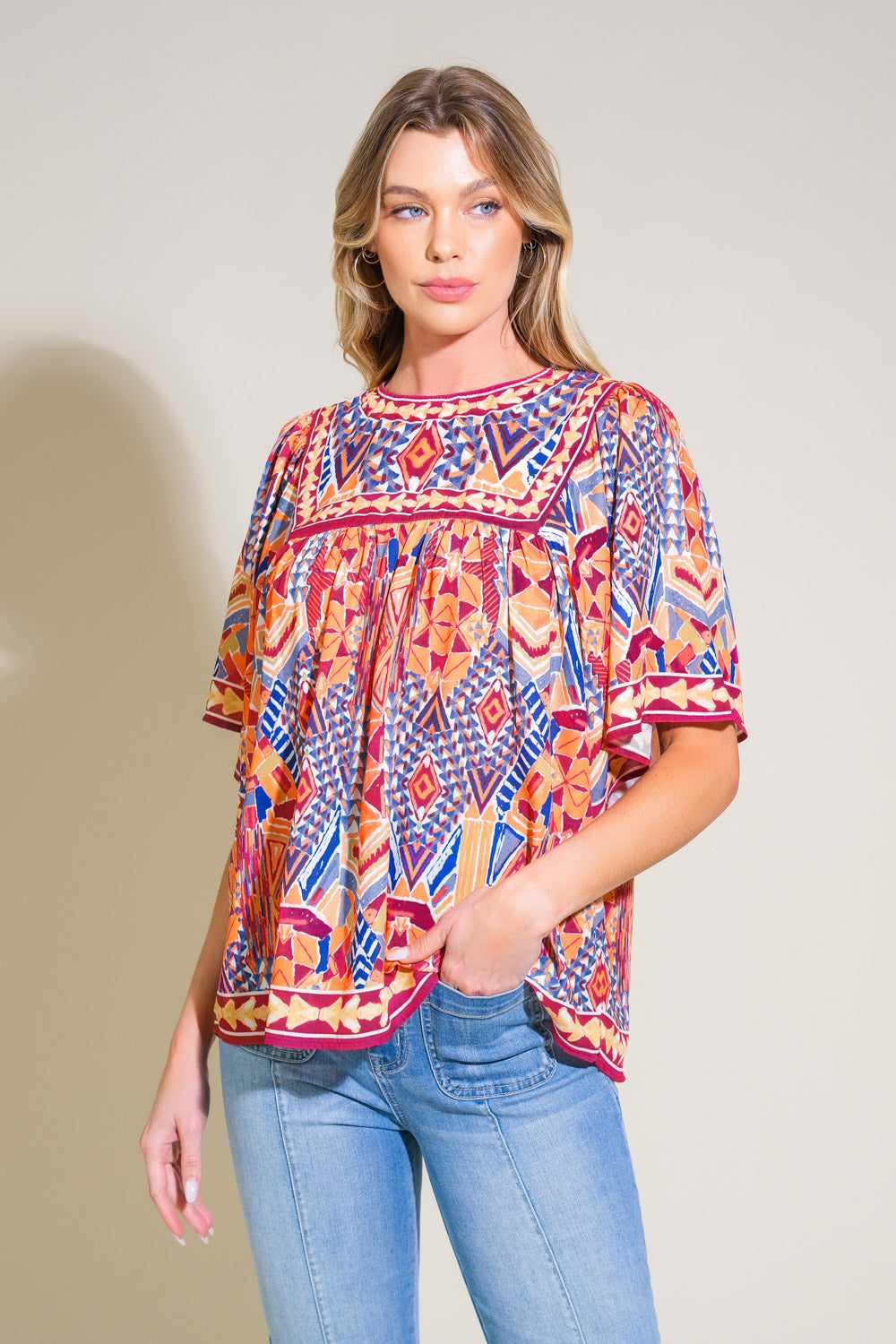 TOP TEJIDO CON ENERGÍA BRILLANTE