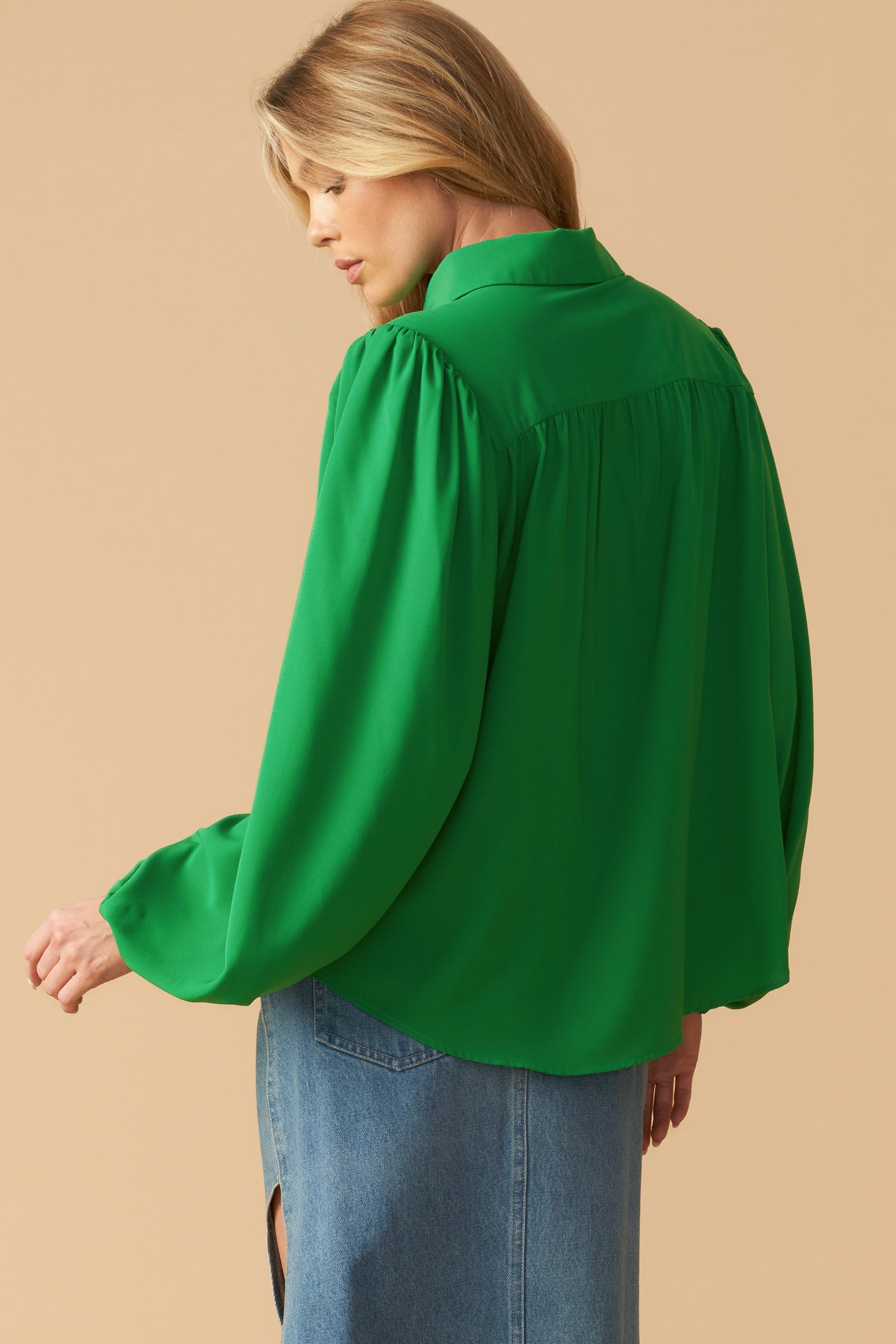 COMFORTABLE CHARM WOVEN TOP - MaraFormigone