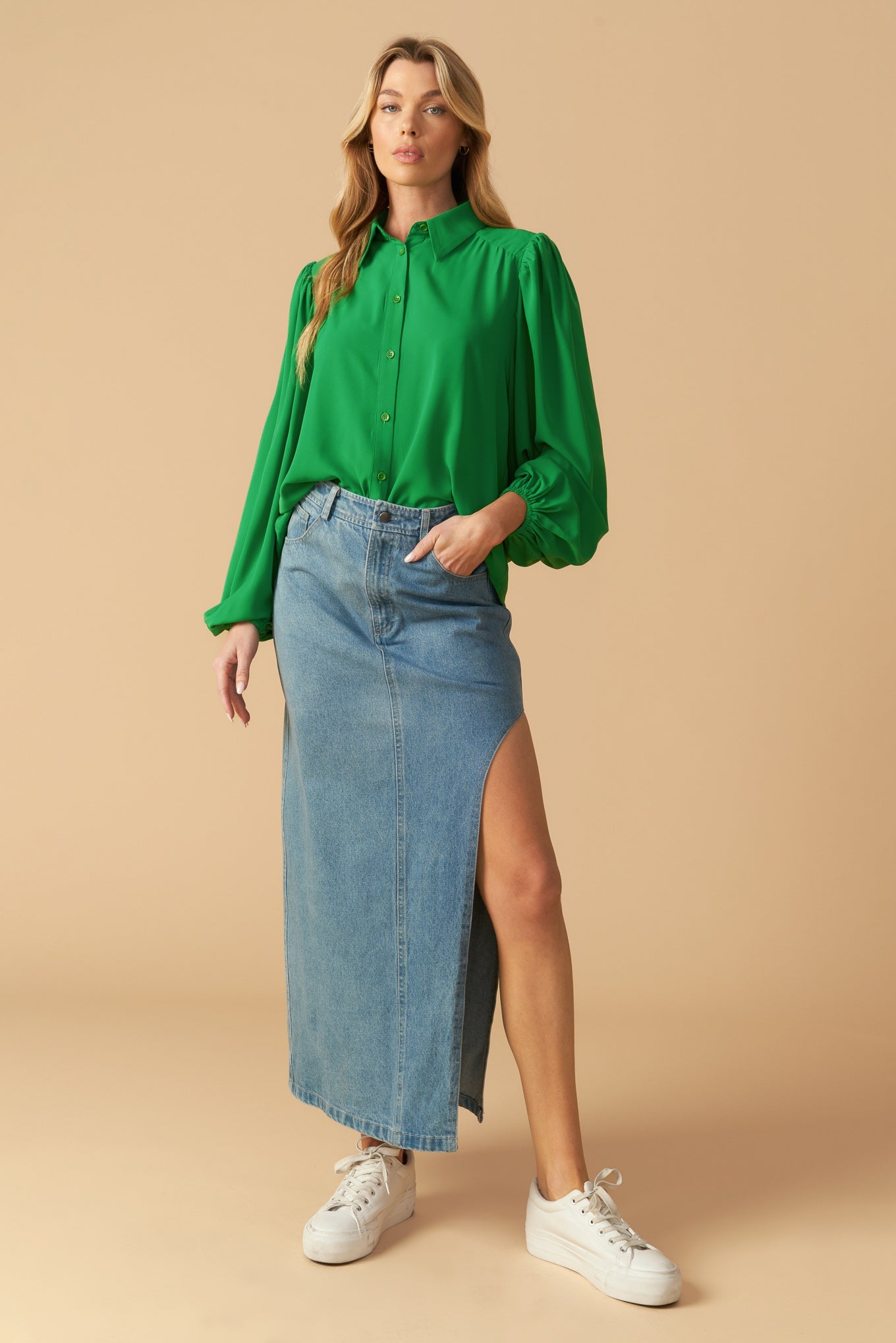 COMFORTABLE CHARM WOVEN TOP - MaraFormigone