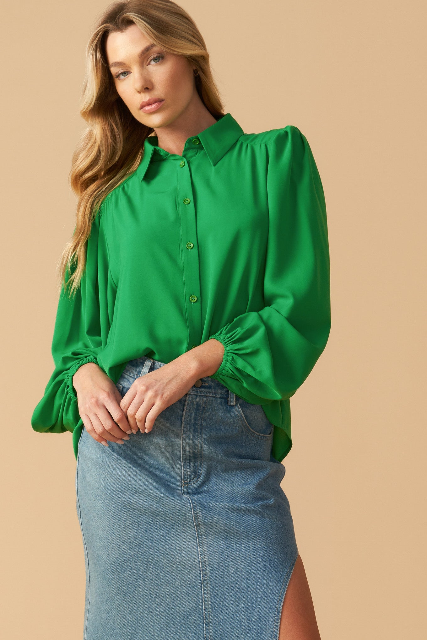 COMFORTABLE CHARM WOVEN TOP - MaraFormigone
