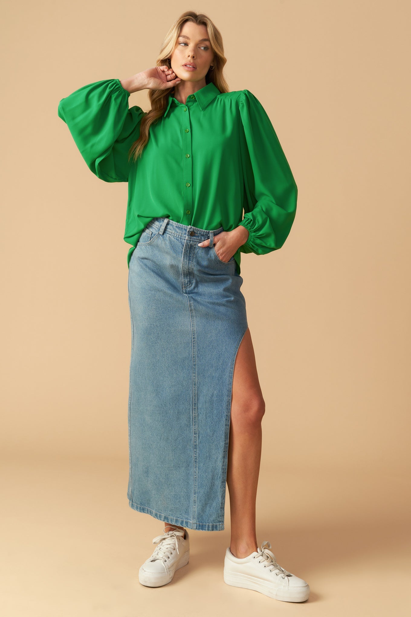 COMFORTABLE CHARM WOVEN TOP - MaraFormigone