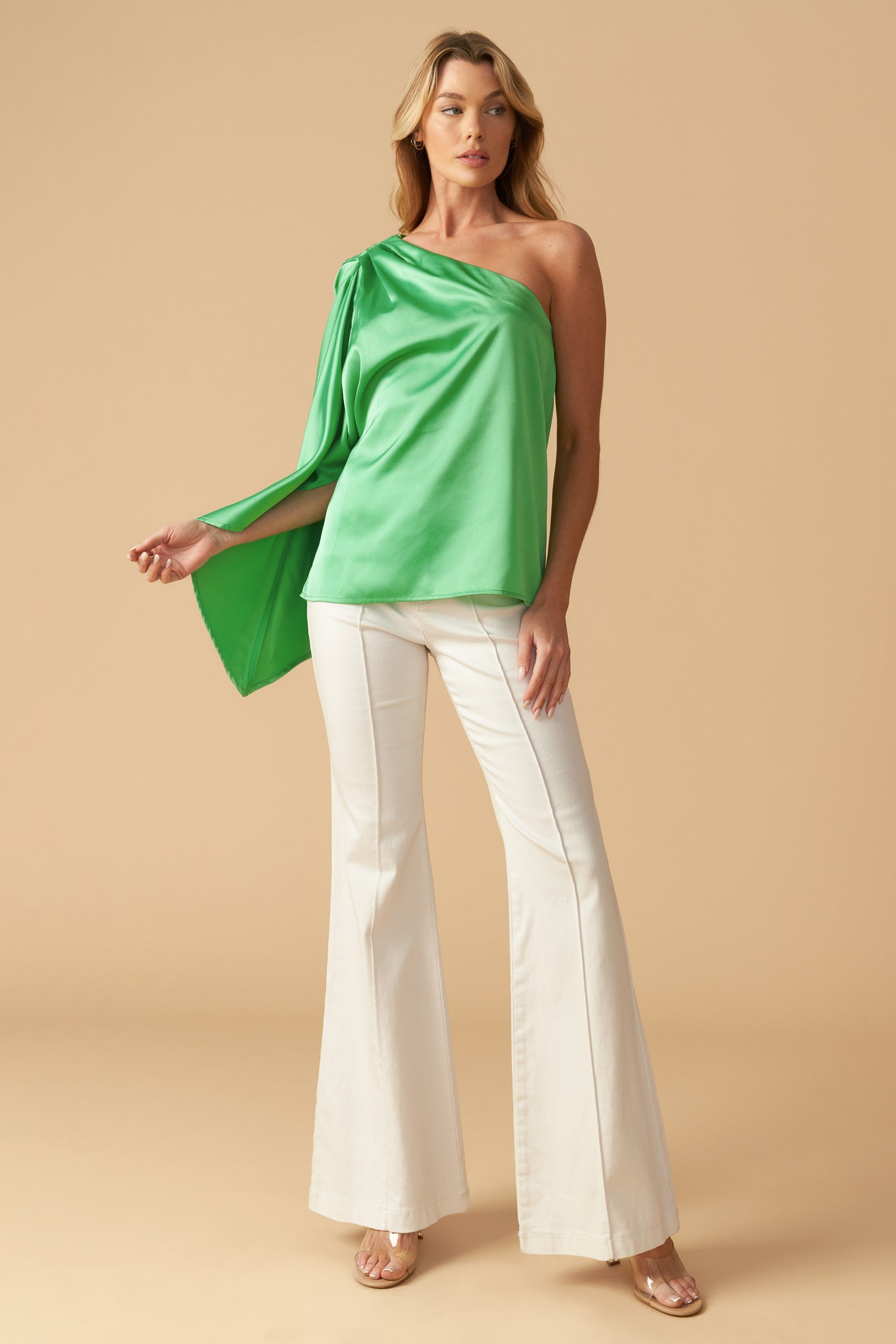 BLUSA TECIDA COM ESPÍRITOS ALEGRES