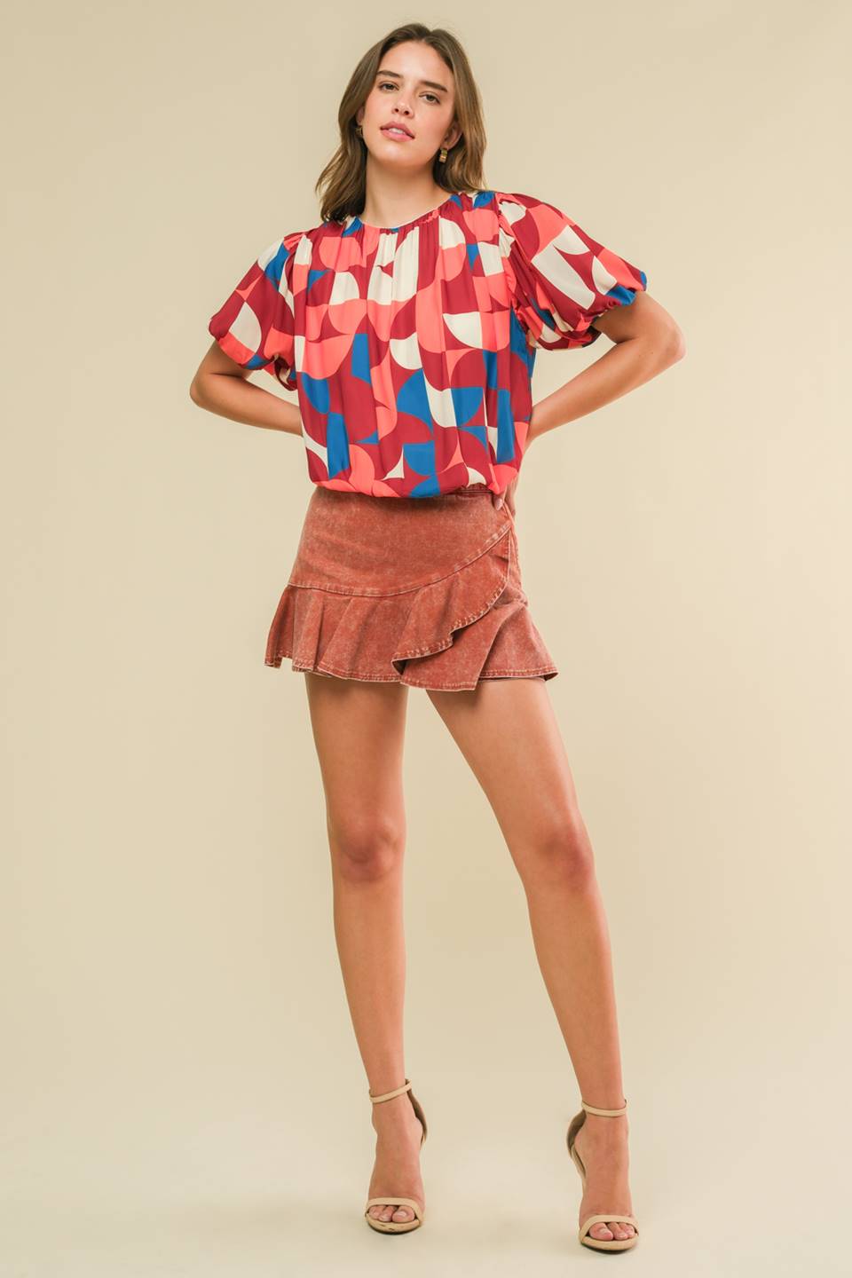 BLUSA DE TECIDO QUE DESAPARECEU NUM PISCAR DE OLHOS