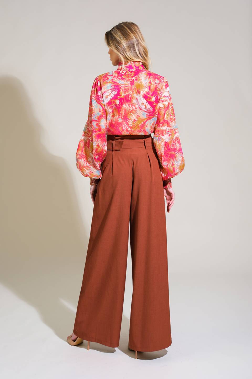 TOP TEJIDO DE MOVIMIENTOS DE TEMPORADA