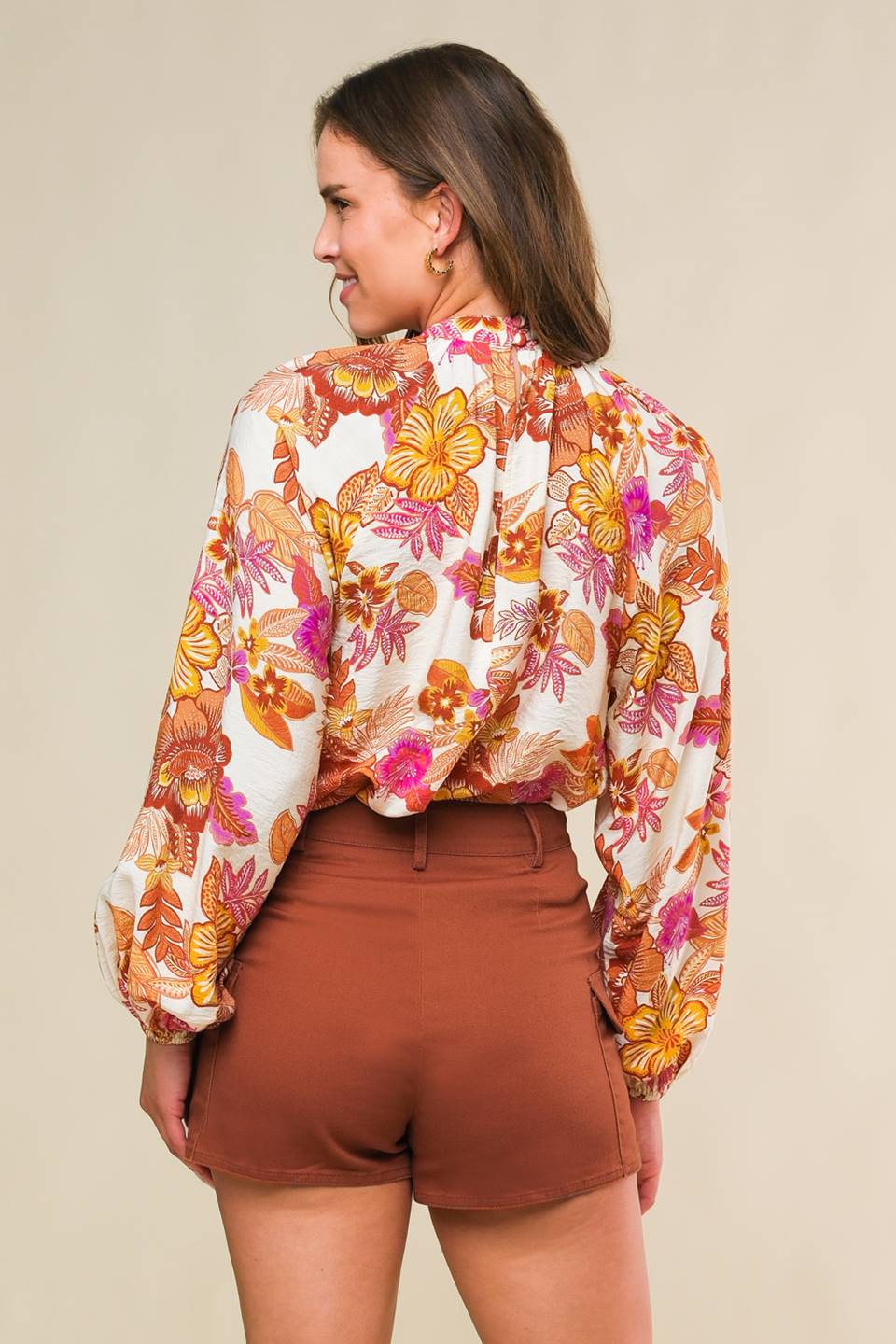 TOP TEJIDO ROMÁNTICAMENTE ENTRELZADO