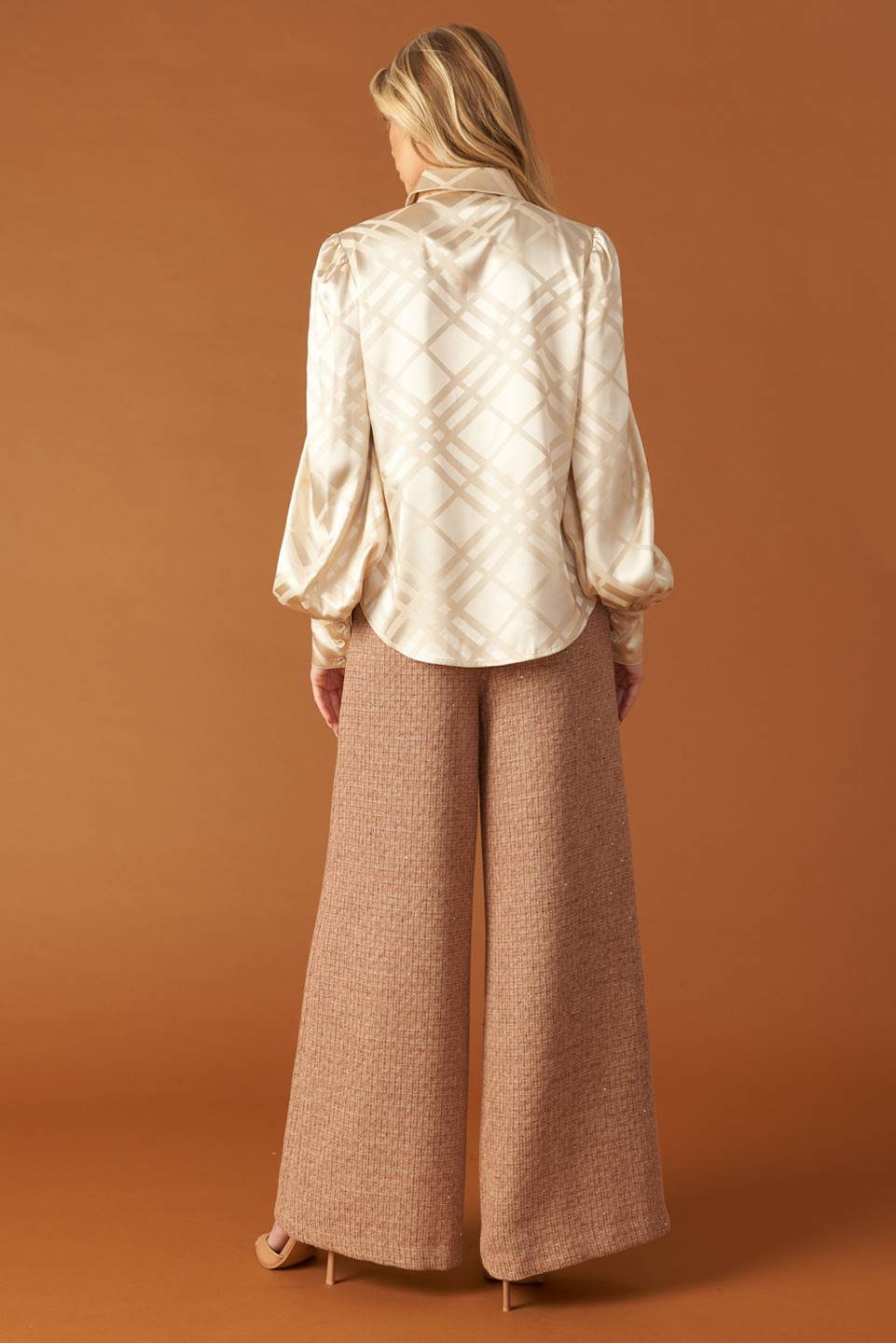 TOP DE SATÉN TEJIDO THE ART OF BALANCE