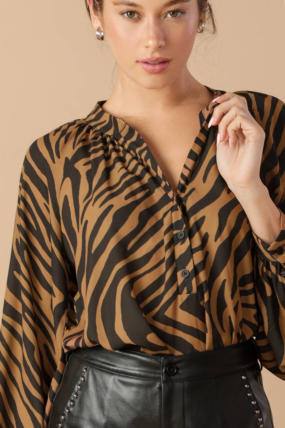 LOVING MYSELF WOVEN TOP - MaraFormigone