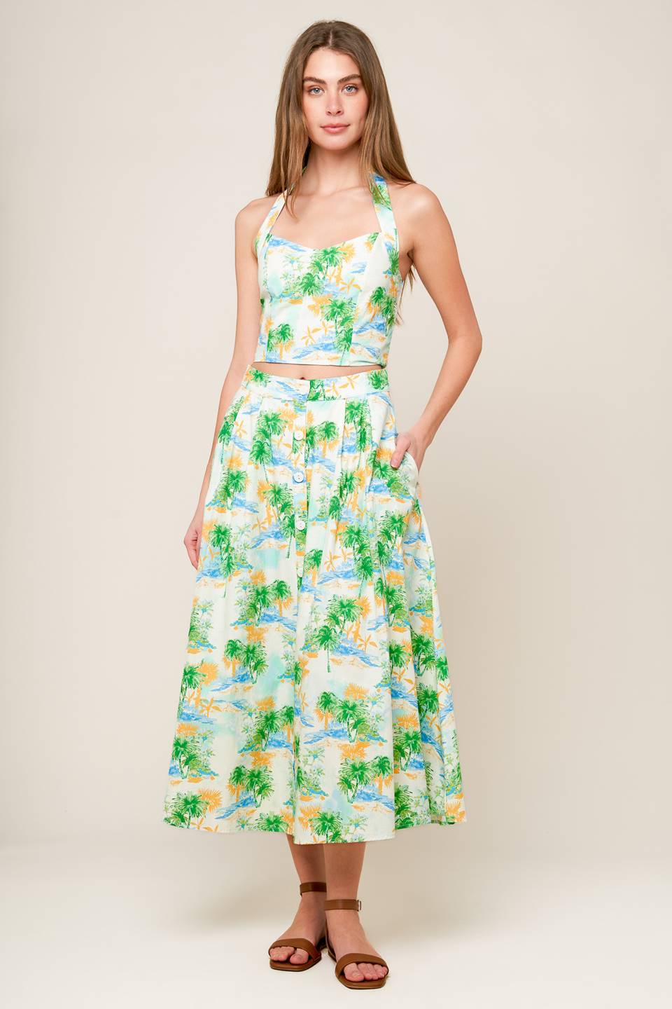 Conjunto de blusa y falda tejidas de aspecto impecable