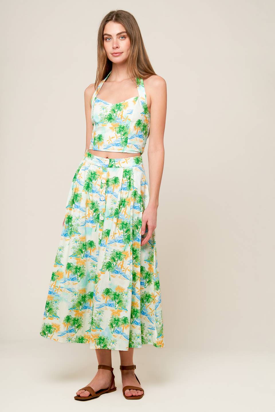 Conjunto de blusa y falda tejidas de aspecto impecable