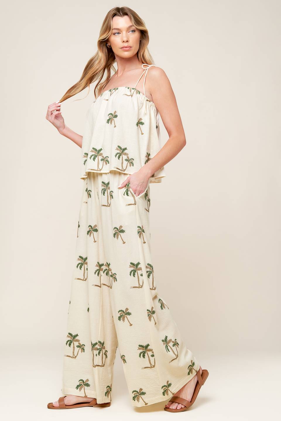 Conjunto de blusa e calça em tecido marfim TERRIFIC TIMING