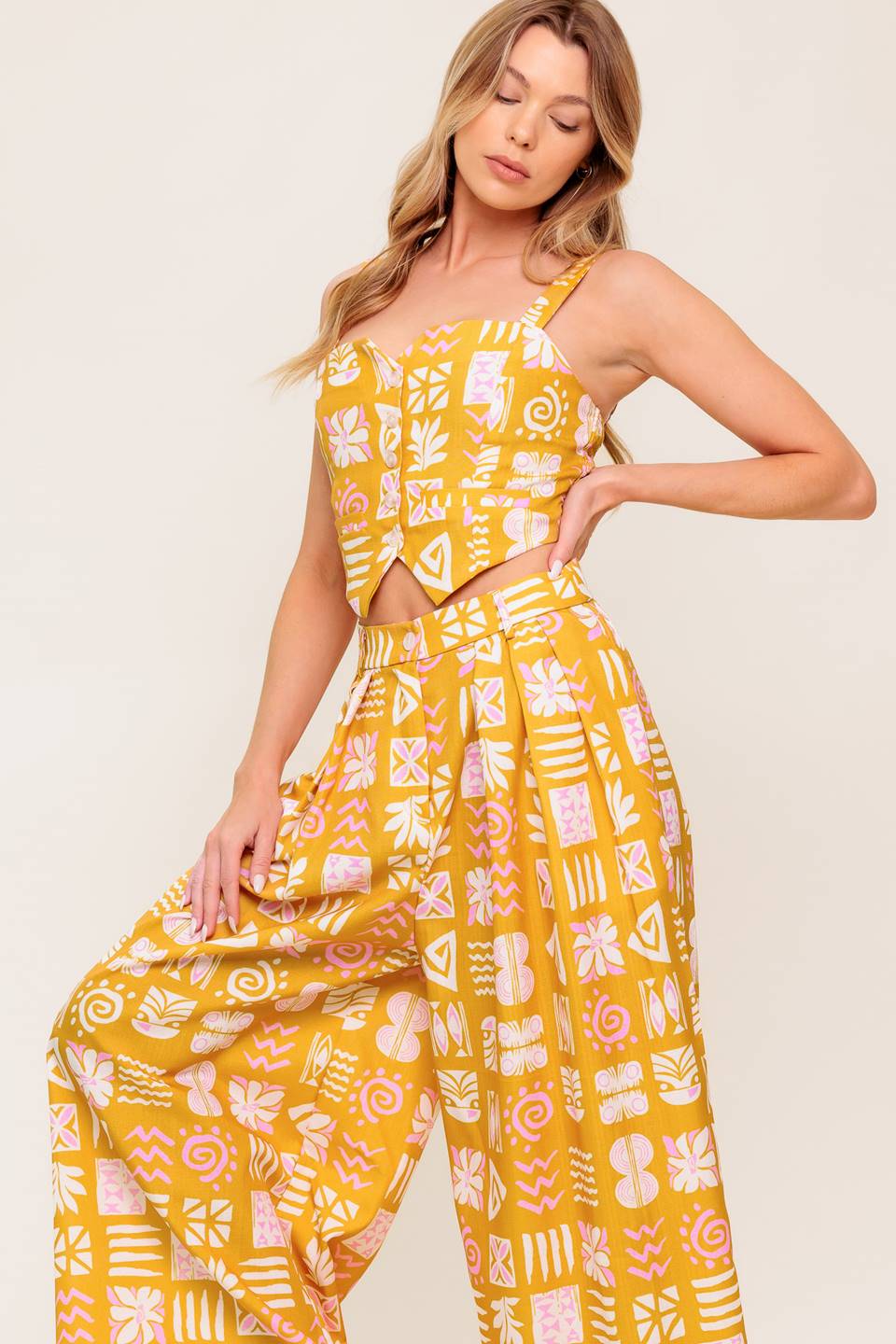 Conjunto Pretty Meadow de blusa e calça em tecido plano