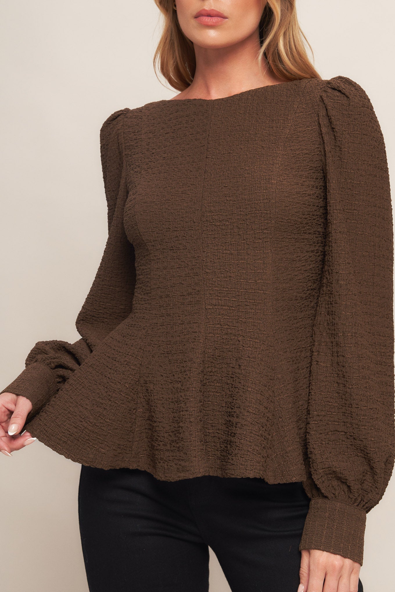 COFFEE DATE BROWN WOVEN TOP - MaraFormigone