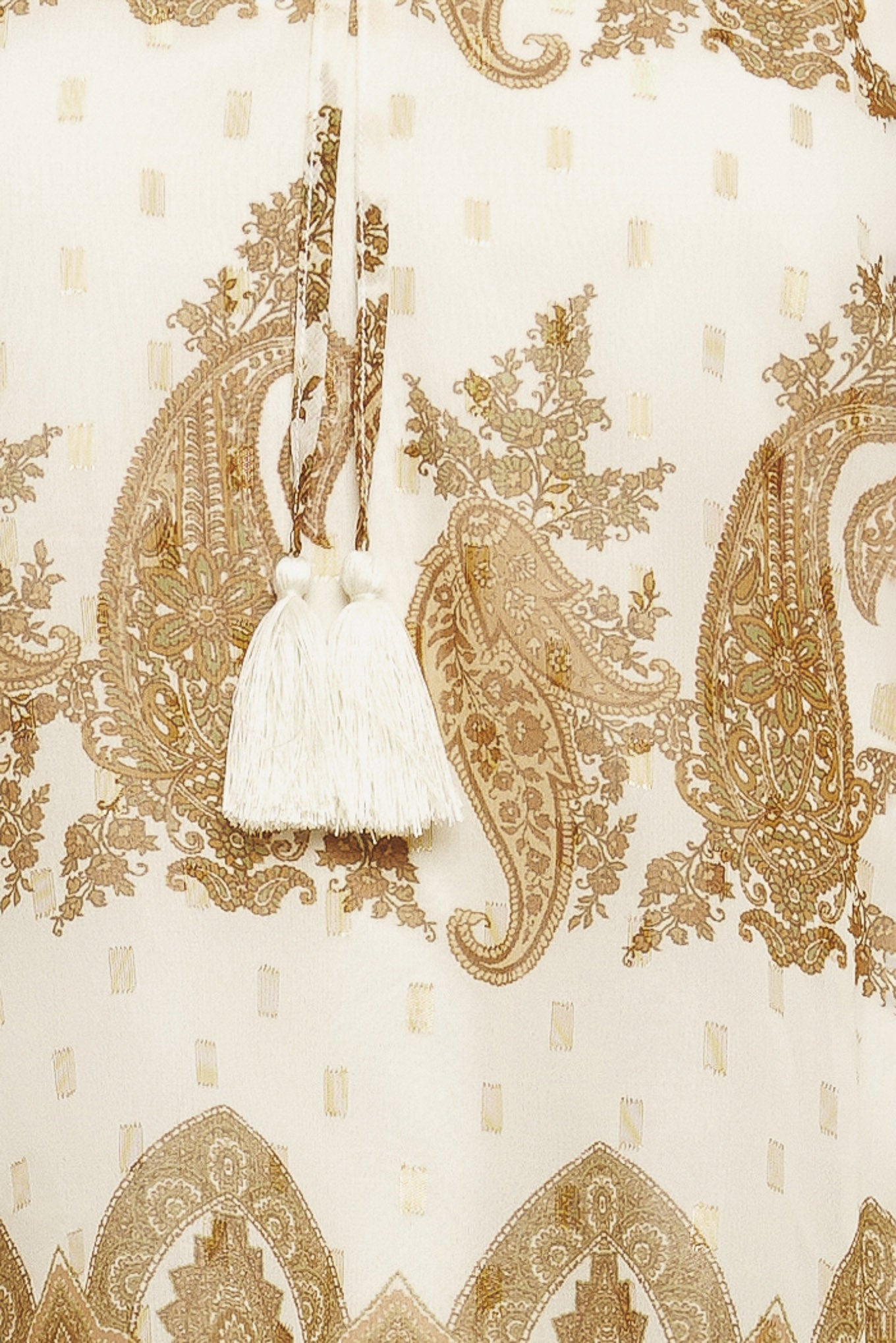 Top de tecido marfim com especiarias marroquinas