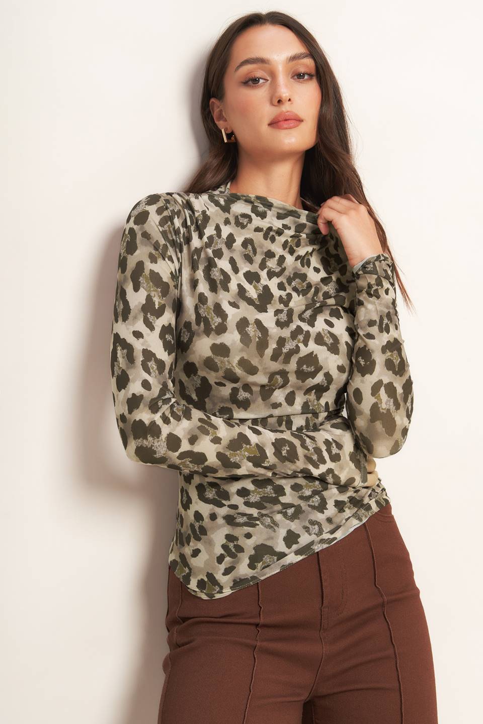 LUXE TRACE TAUPE BLACK WOVEN TOP - MaraFormigone