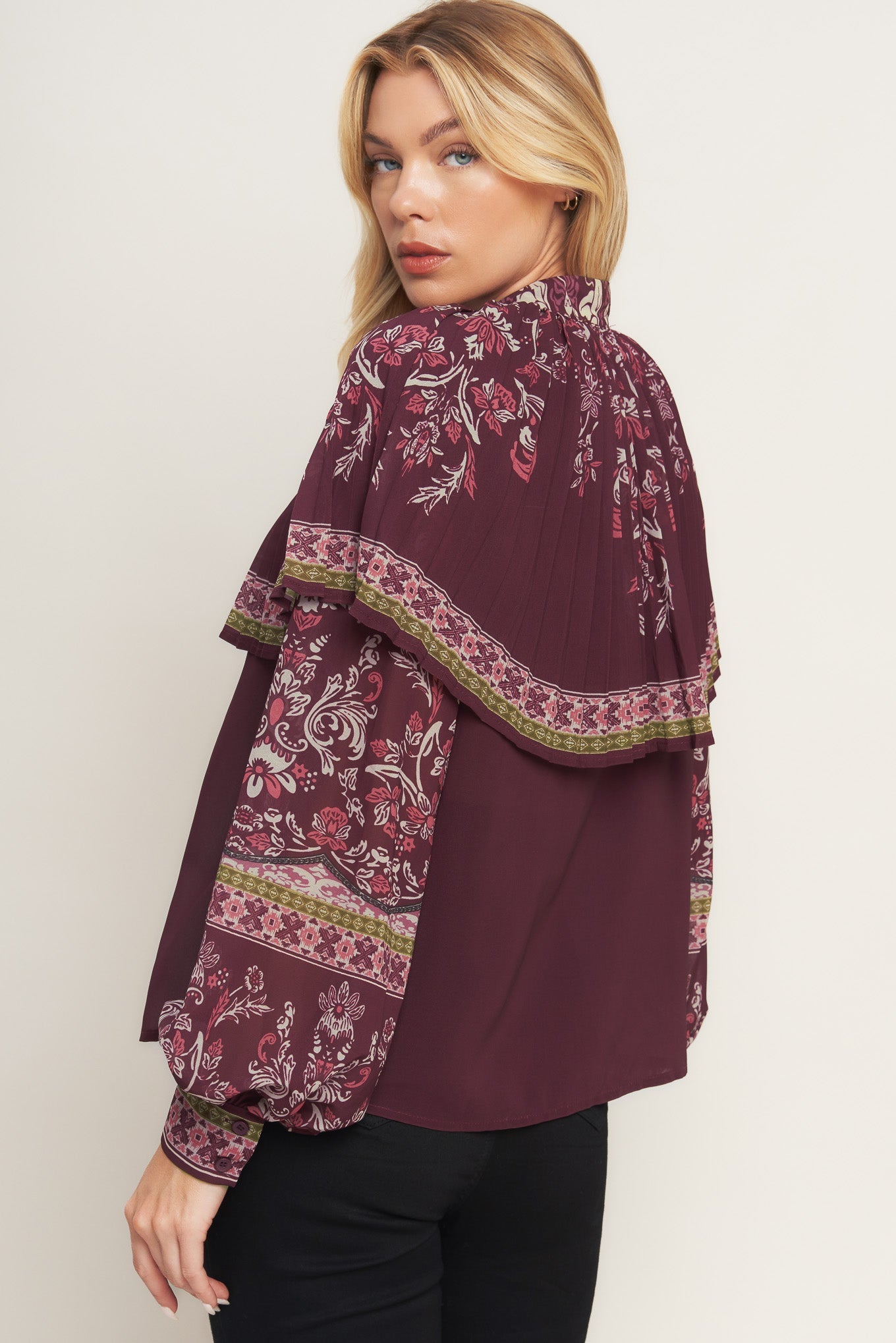 BLUSA TECIDA DE CEREJA ASTECA