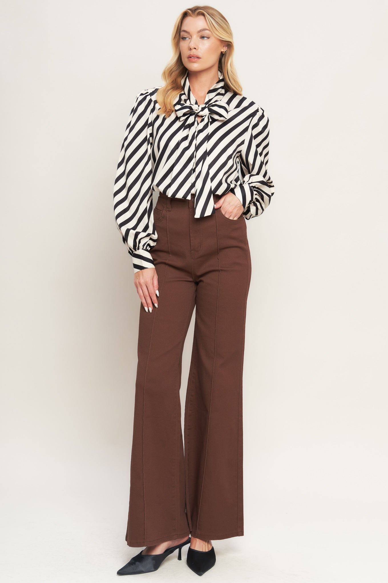 VOGUE STRIPE WOVEN TOP